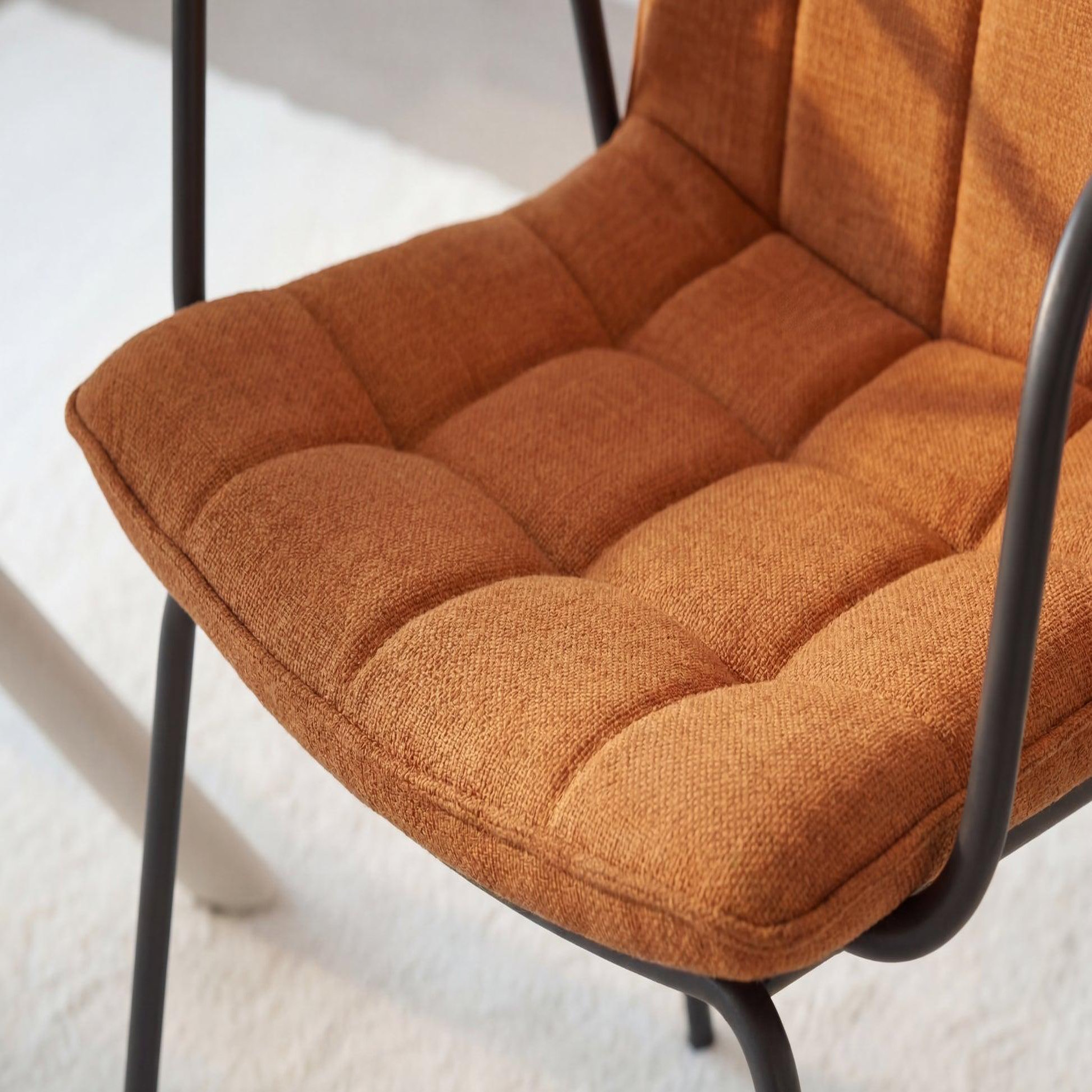 Voir la diapositive 3 : CASANOVA PARIS Marlo - lot de 4 chaises pieds en métal