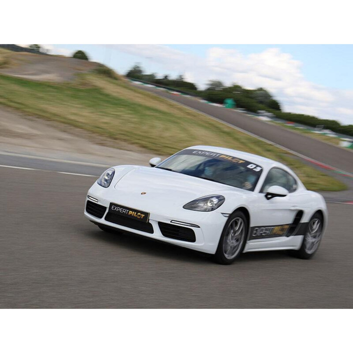 Smartbox Session pilotage de 2 tours de circuit en Porsche Cayman à Dijon - Coffret Cadeau Sport & Aventure