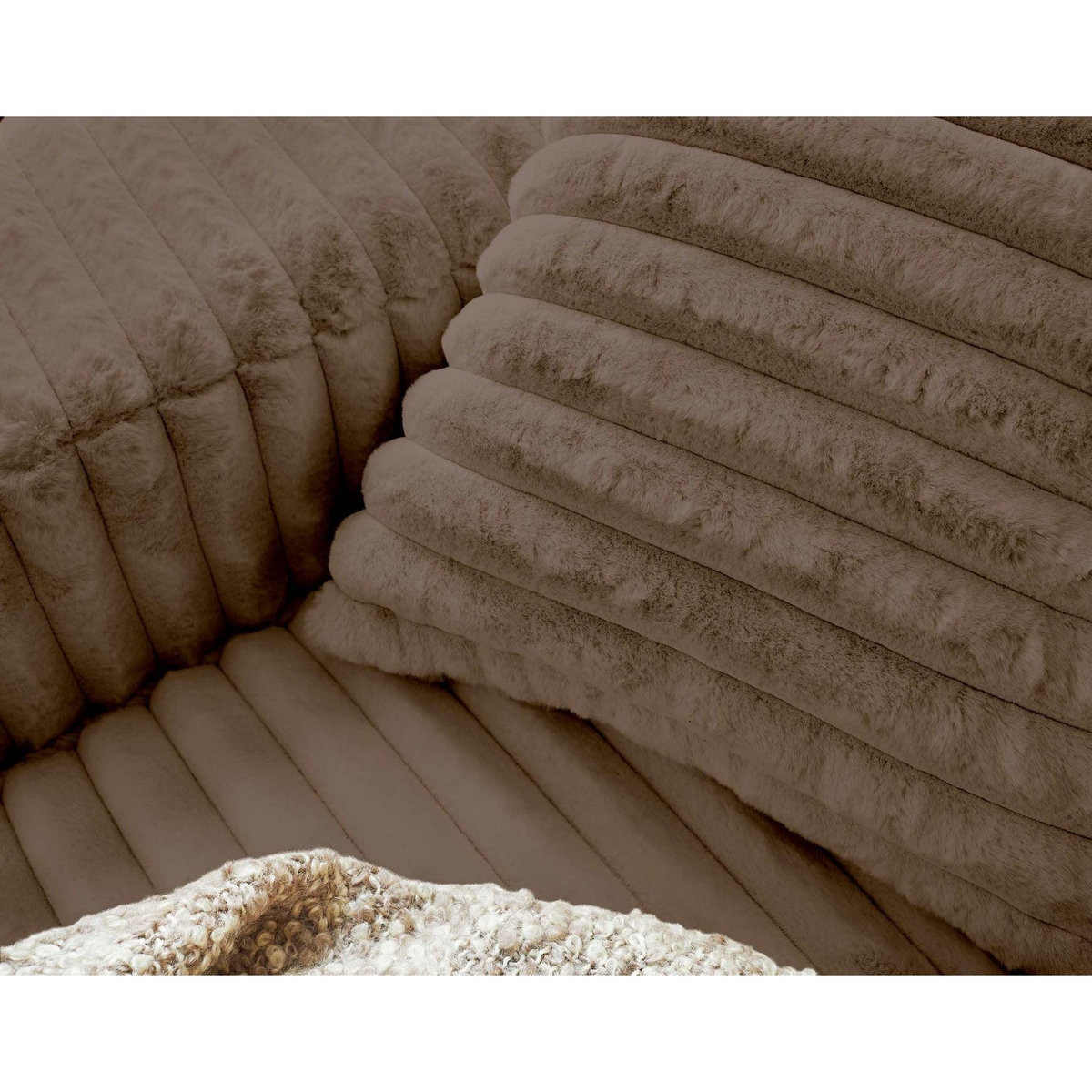 LISA DESIGN Laponie - canapé d'angle gauche - 4 places - en fausse fourrure côtelée