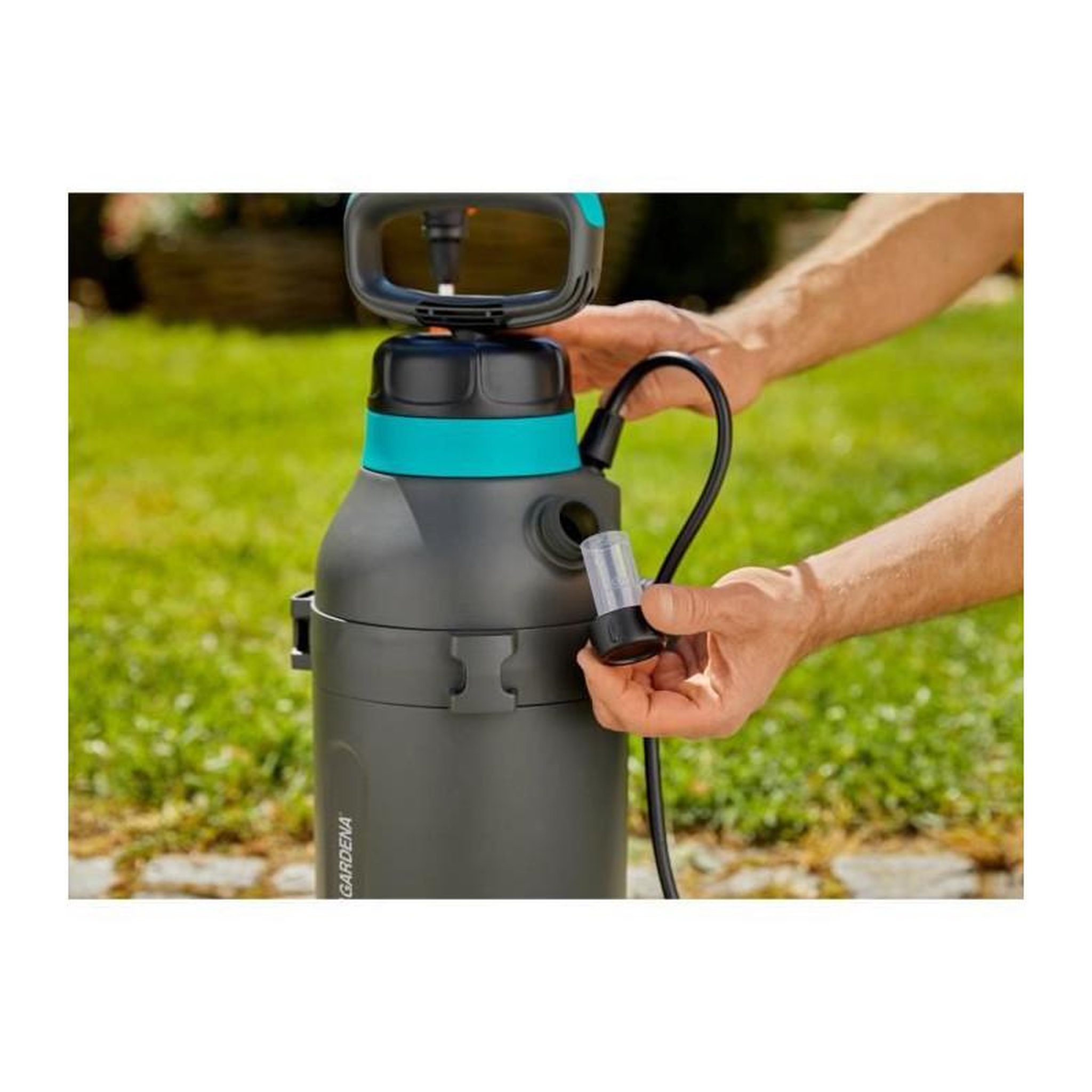 Voir la diapositive 4 : Gardena GARDENA Pulverisateur a pression sur batterie EasyPump 5L