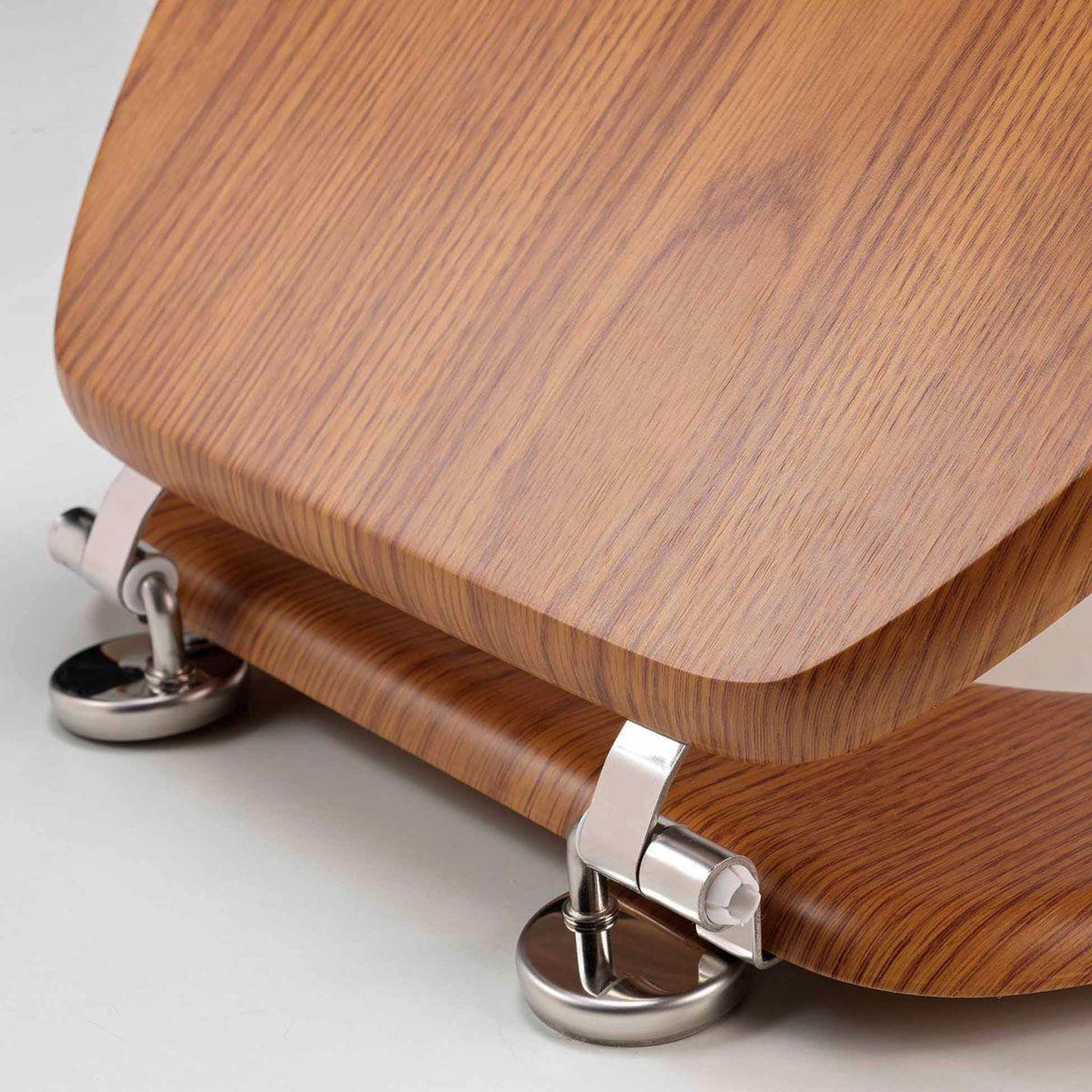 Voir la diapositive 5 : Douceur d'Intérieur Abattant wc effet bois  strata  46cm naturel
