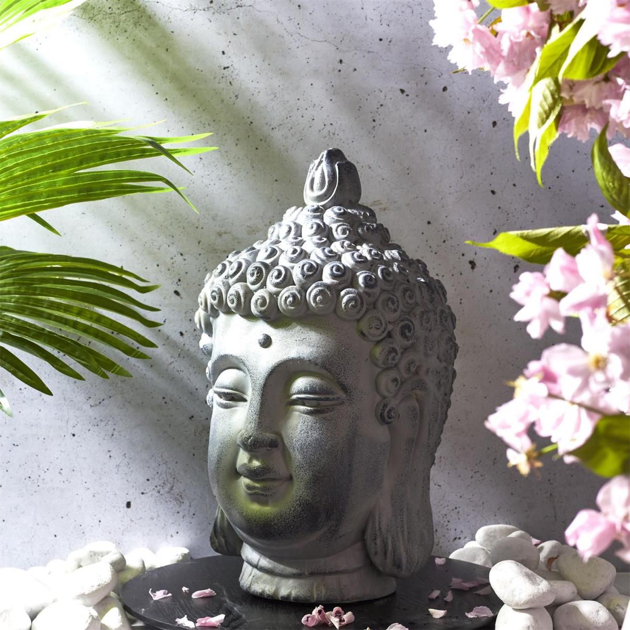 Voir la diapositive 3 : The Home Deco Factory Tête de bouddha déco  asie  42cm argent
