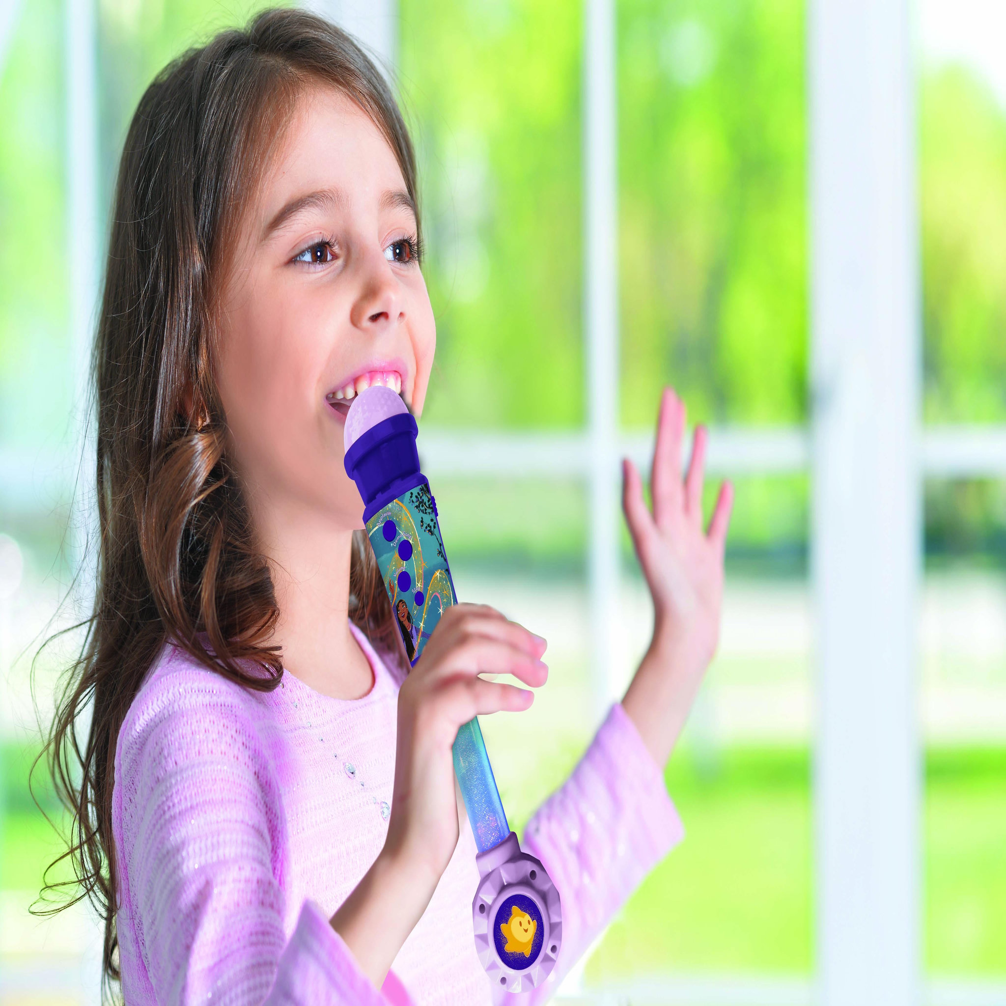 Voir la diapositive 5 : Lexibook Microphone Wish avec tube lumineux et enceinte