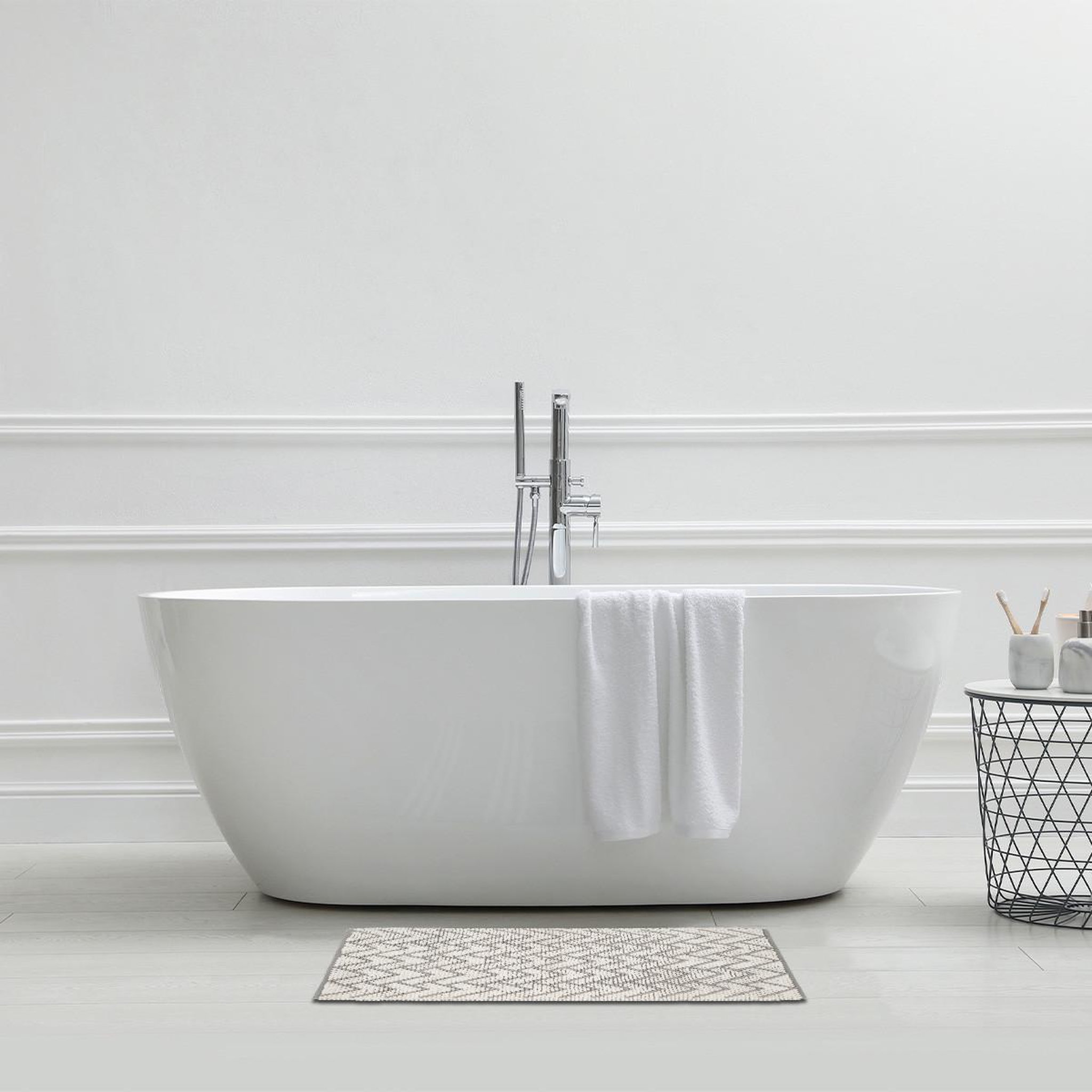Voir la diapositive 2 : GUY LEVASSEUR Tapis de bain déco en polycoton