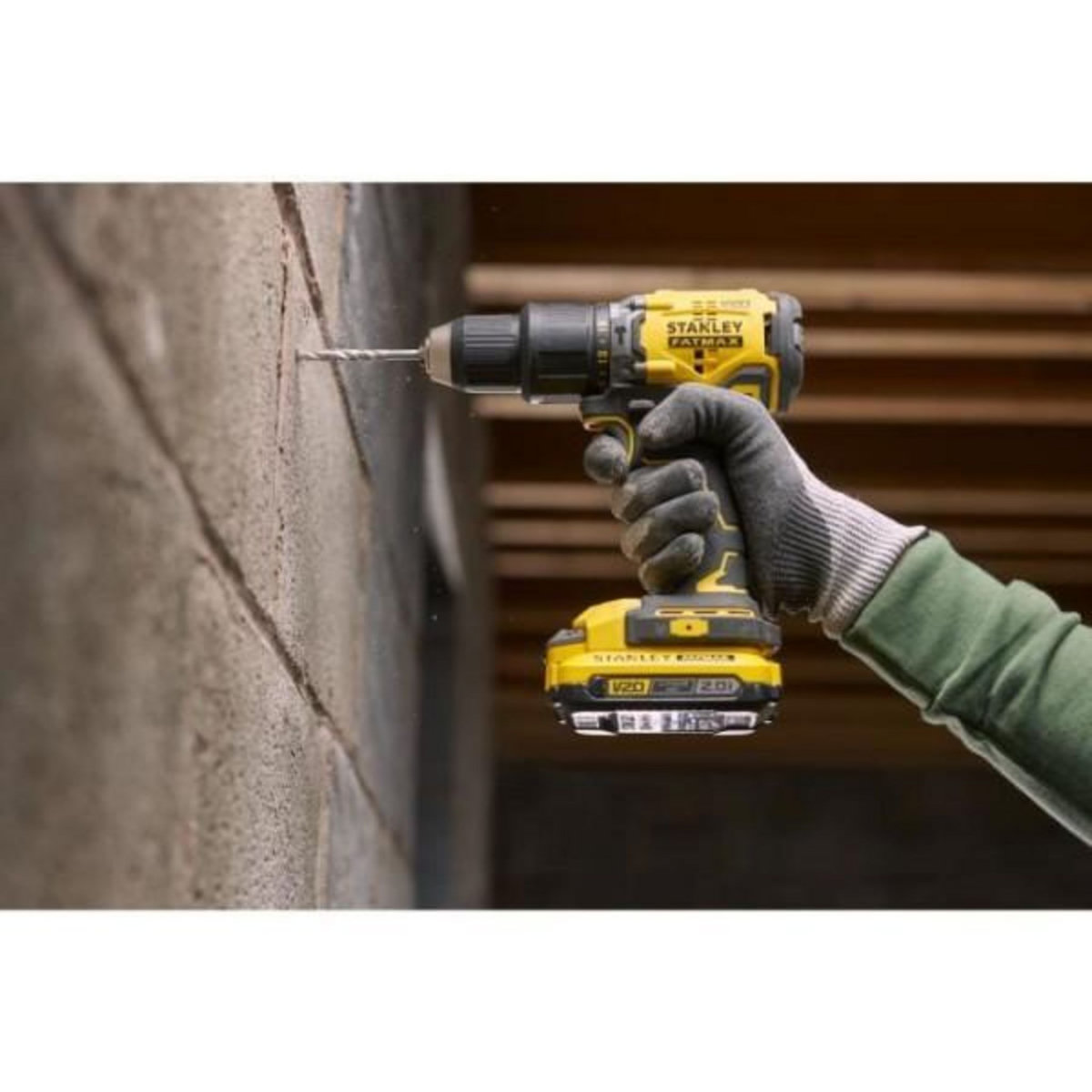 STANLEY FATMAX Perceuse visseuse a percussion Brushless 60 Nm - Lithium 18V - 2 Batteries 2Ah - STANLEY FATMAX V20 - SFMCD715D2K-QW