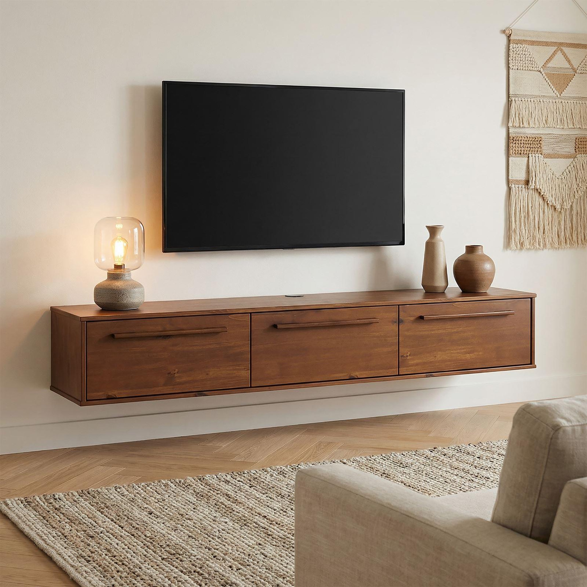 Voir la diapositive 2 : IDIMEX Meuble tv suspendu tecca l 180 cm 3 portes en bois massif