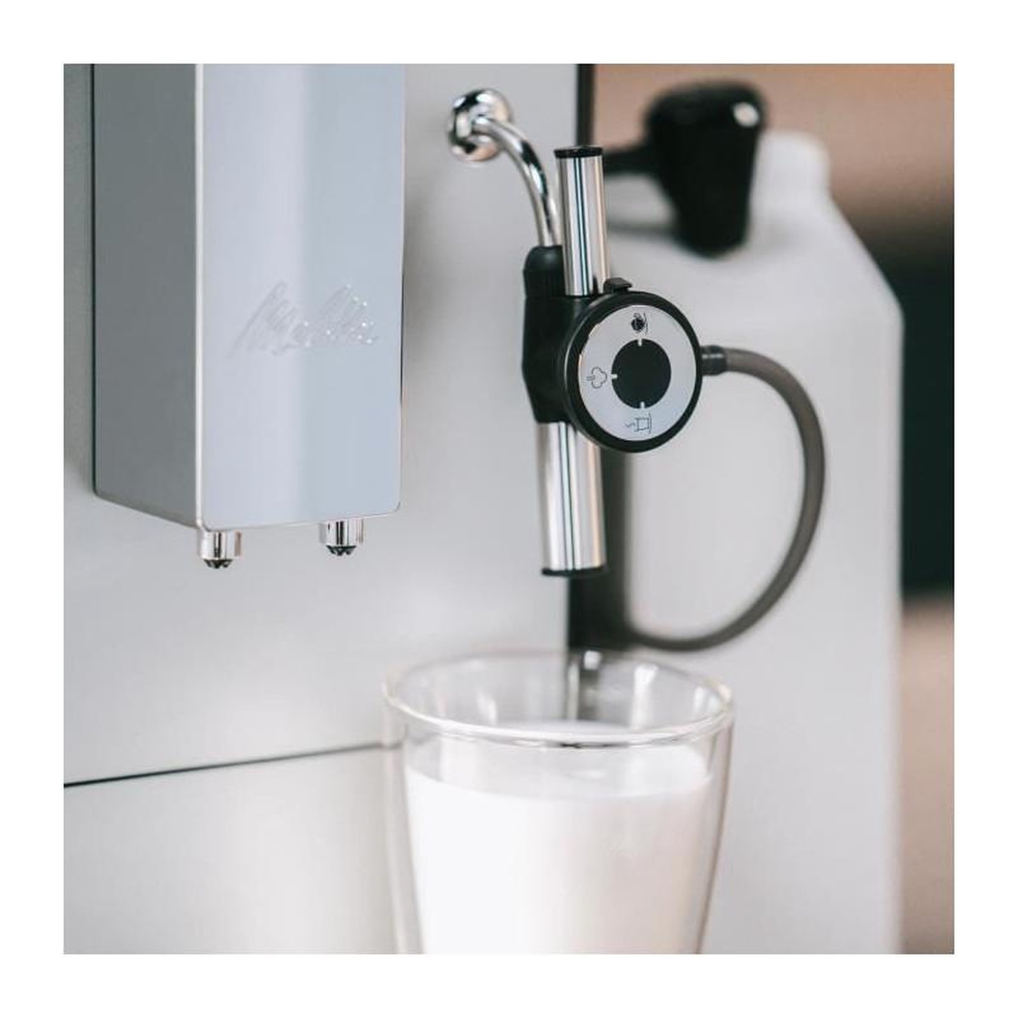 Voir la diapositive 5 : Melitta Machine a café MELITTA - Solo & Perfect Milk E957-203 Argent