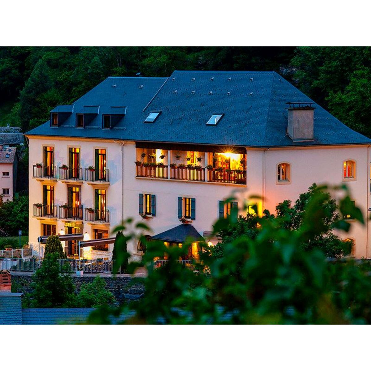 Smartbox Escapade bien-être : 2 jours en suite avec dîner et accès au spa près du cirque de Gavarnie - Coffret Cadeau Séjour