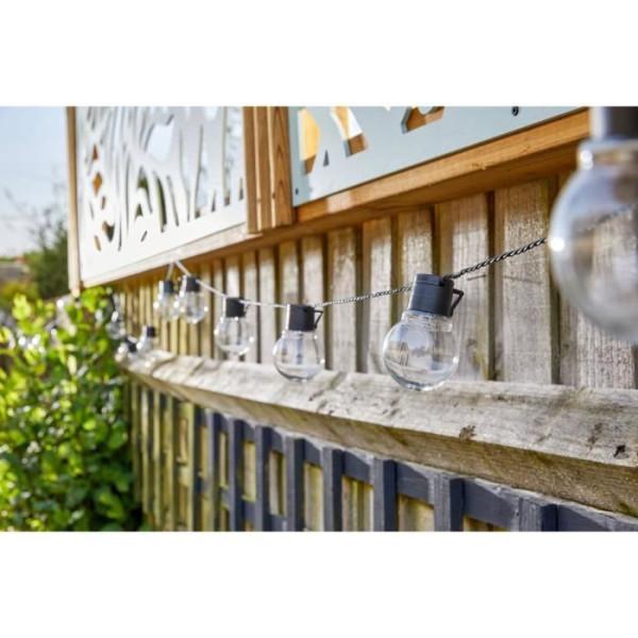 Voir la diapositive 2 : Smart garden Guirlande solaire smart garden globulb 40 led blanc chaud 13,7 m, panneau solaire, ip44