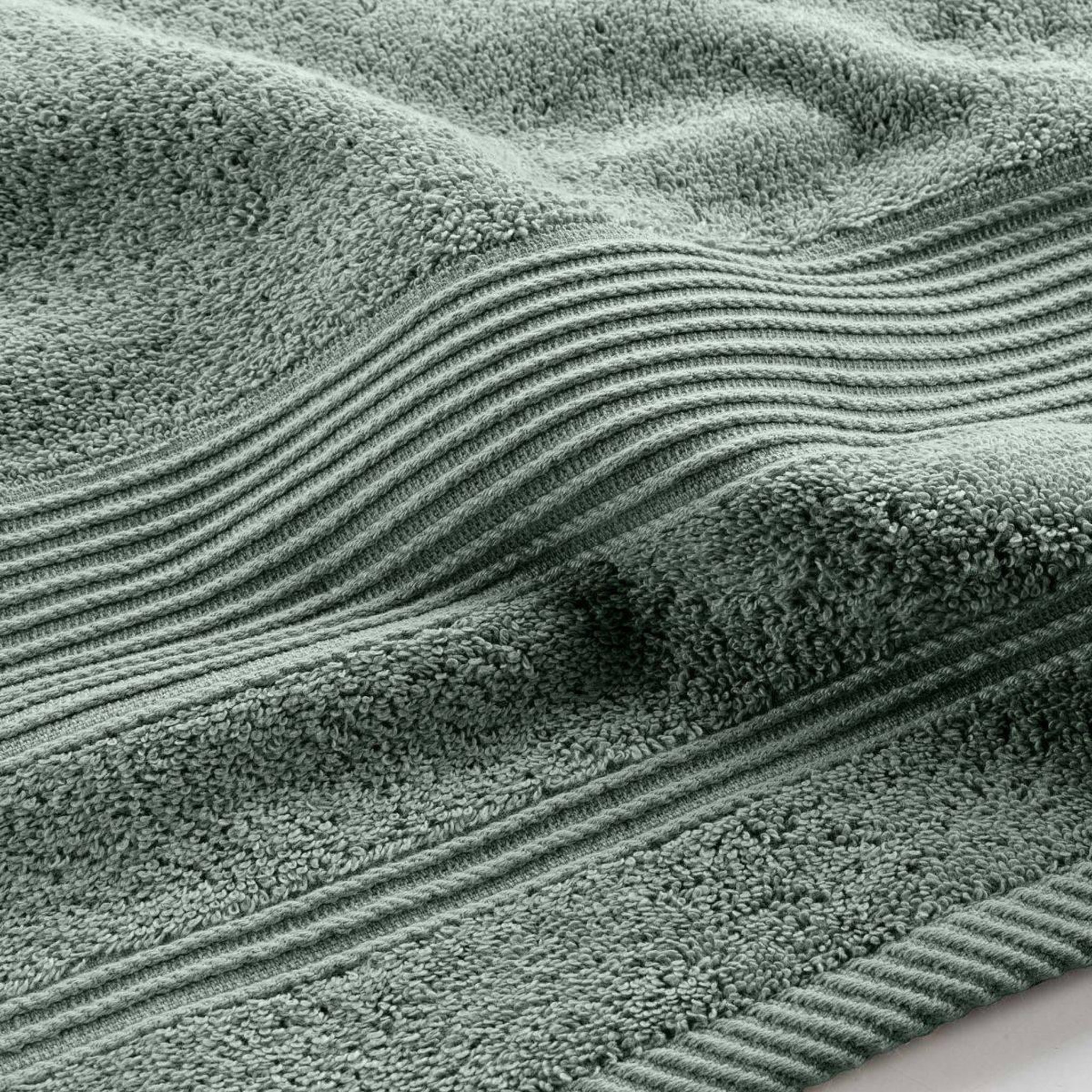 Voir la diapositive 3 : Douceur d'Intérieur Drap de bain  tendresse  90x150cm vert cèdre