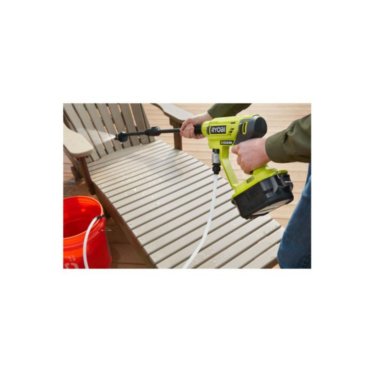 Ryobi Pistolet à pression RYOBI 18V One+ - 1 batterie 2.5Ah 1 chargeur RY18PW22A-125