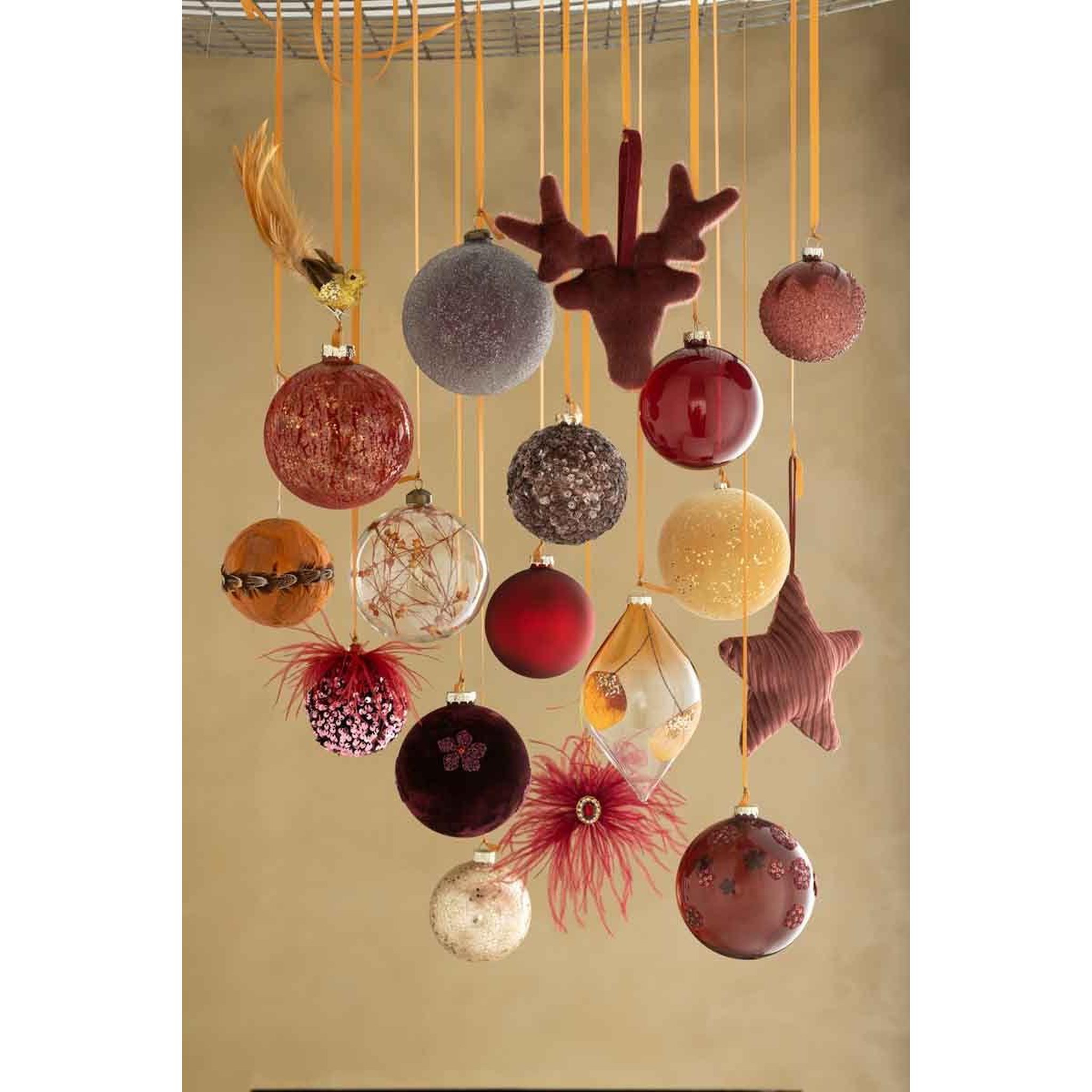 Voir la diapositive 2 : J-LINE Lot de 4 boules de noël  feuilles séchées  16cm ocre