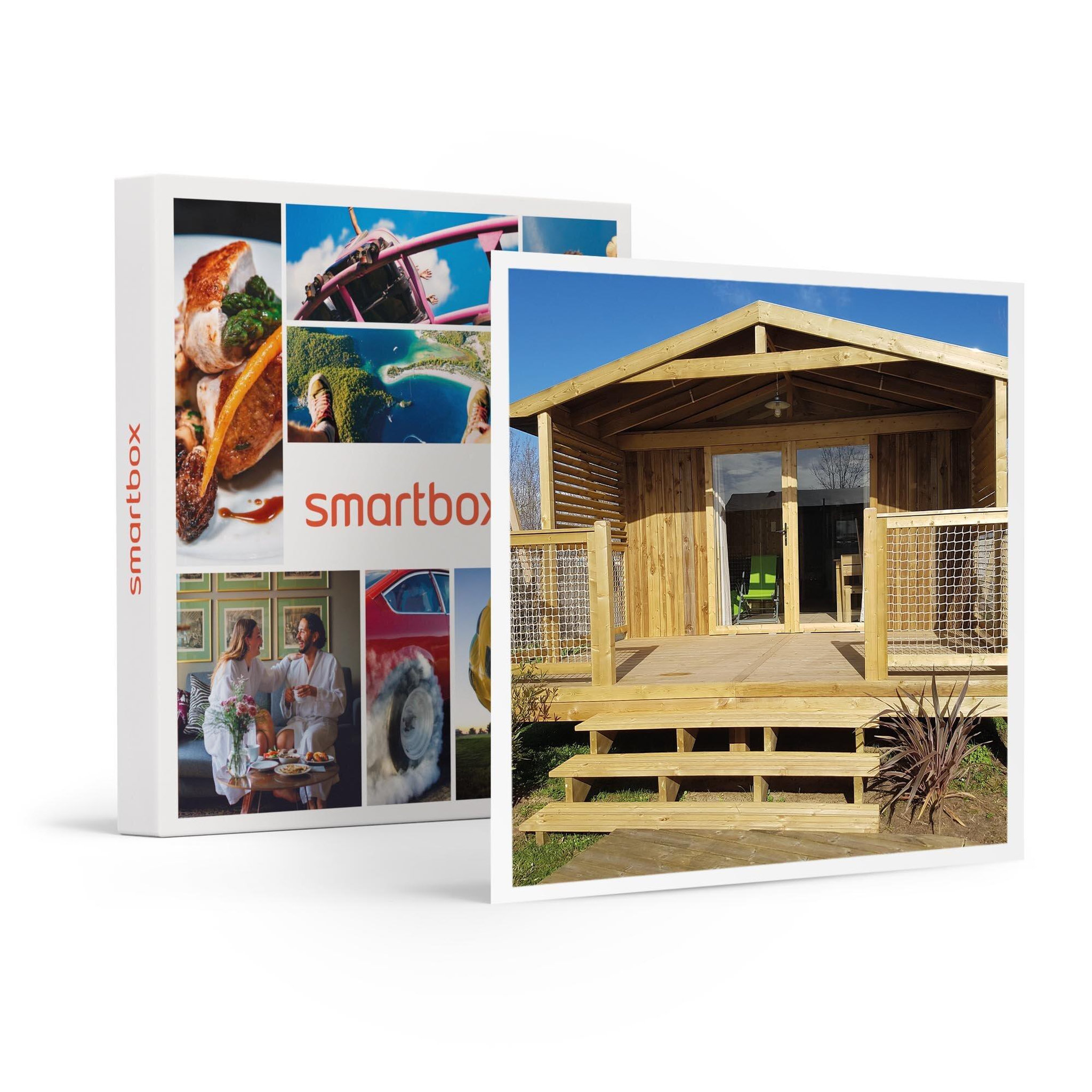 Voir la diapositive 1 : Smartbox Escapade familiale de 3 jours en cabane lodge en Vendée - Coffret Cadeau Séjour