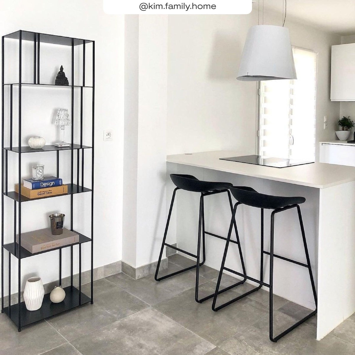 Rendez vous déco Lot de 2 chaises pour îlot central H65,5 cm noires-Yoshi