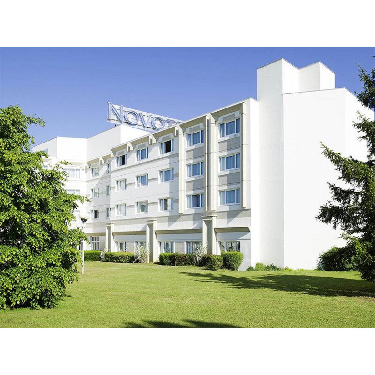 Smartbox Escapade près de Bourges : 2 jours en hôtel 4* - Coffret Cadeau Séjour