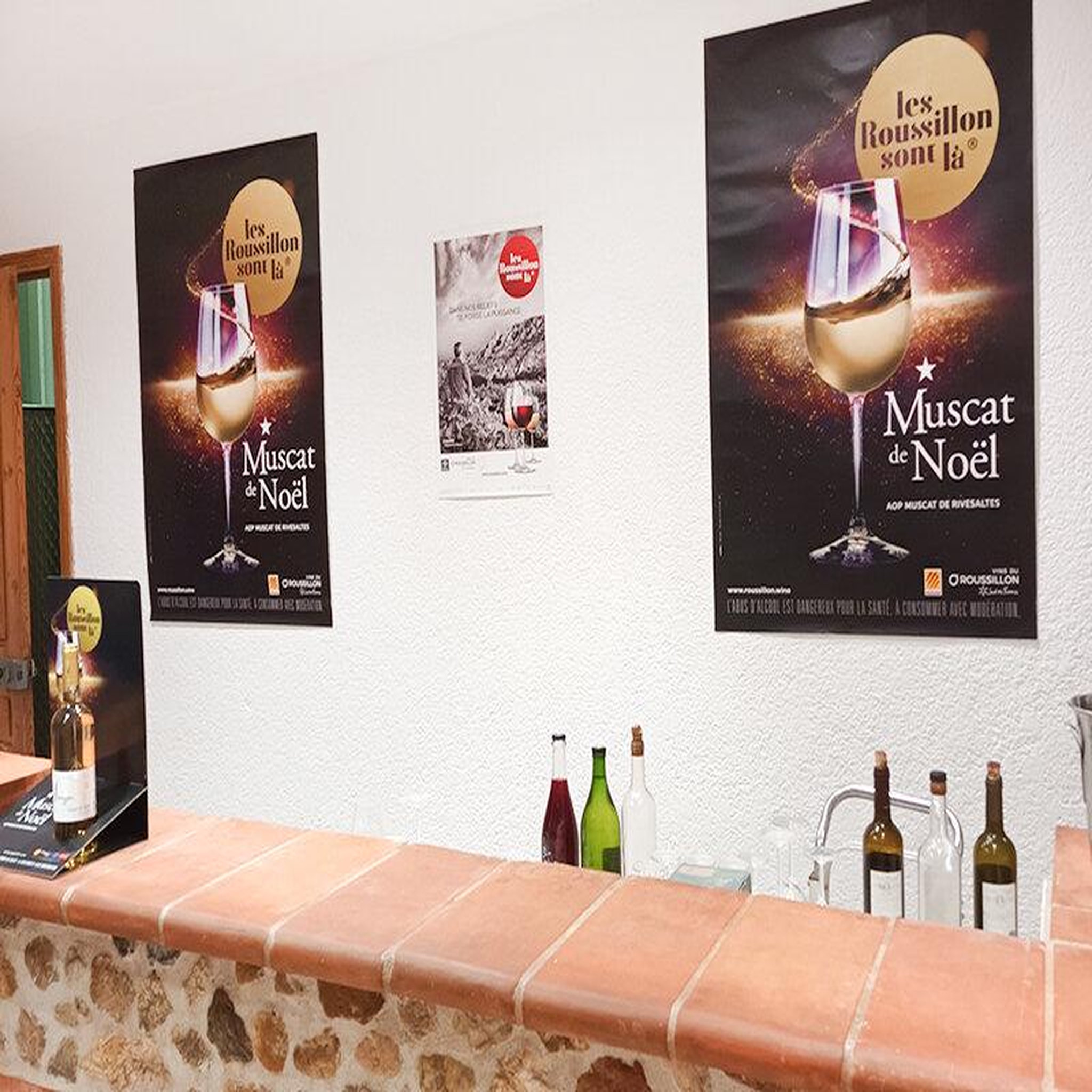 Voir la diapositive 3 : Smartbox Visite d'un domaine viticole près de perpignan avec dégustation et 6 bouteilles offertes - coffret cadeau gastronomie