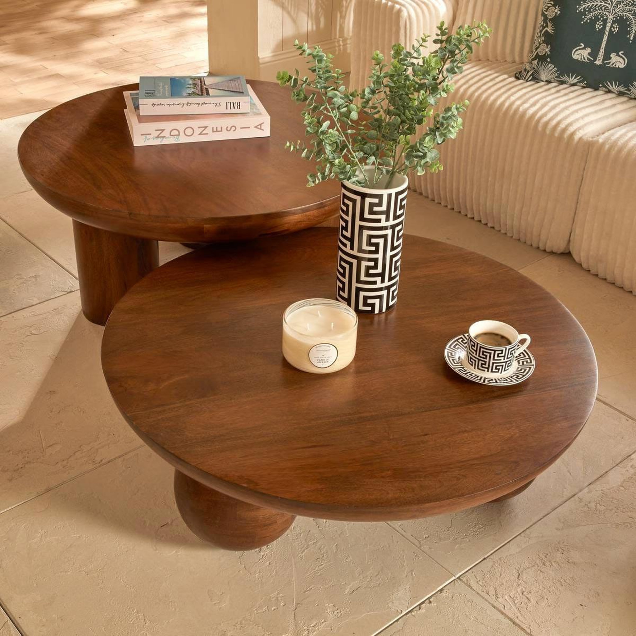 Voir la diapositive 3 : ATMOSPHERA Table basse design  abekas  90cm marron