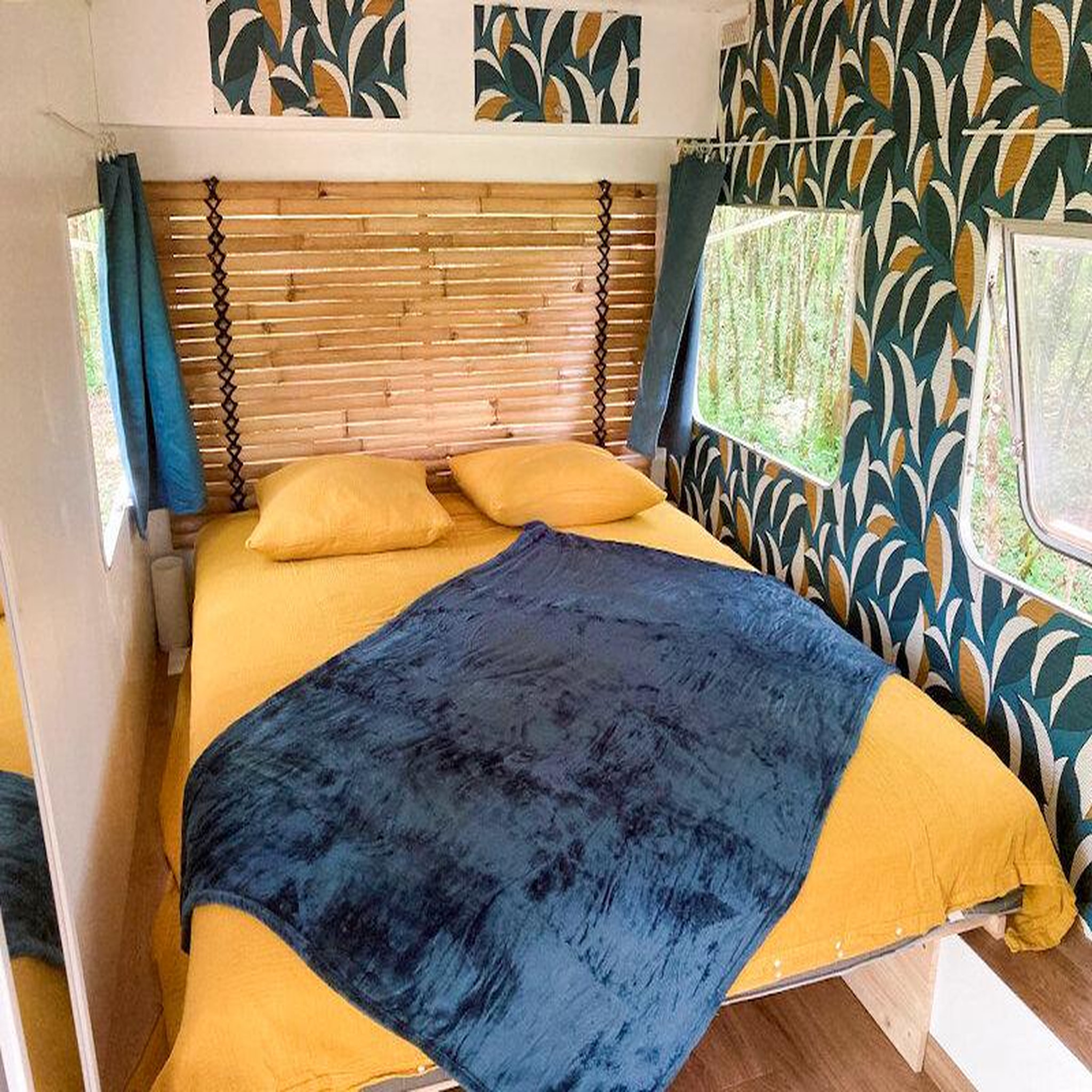 Voir la diapositive 2 : Smartbox Séjour au calme en caravane près de Mont-de-Marsan - Coffret Cadeau Séjour
