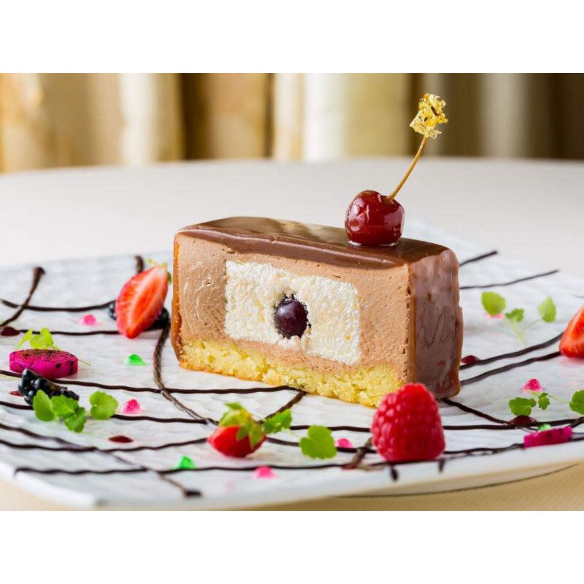 Smartbox Adresses primées : repas 8 plats au restaurant Mon Plaisir près de Montbéliard - Coffret Cadeau Gastronomie