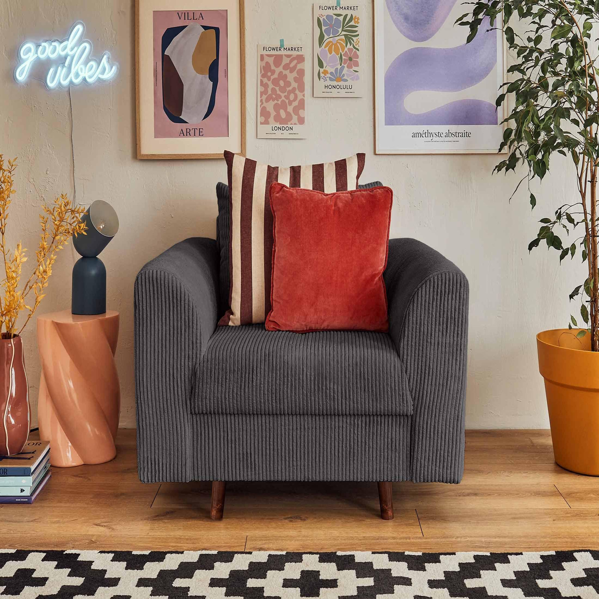 Voir la diapositive 2 : LISA DESIGN Rune - fauteuil - en velours côtelé