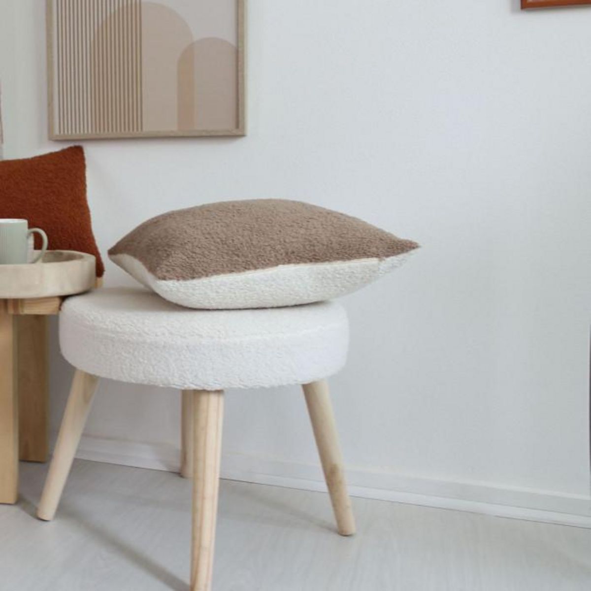 Paris Prix Coussin Déco Bouclé  Lodge  40x40cm Écru & Taupe