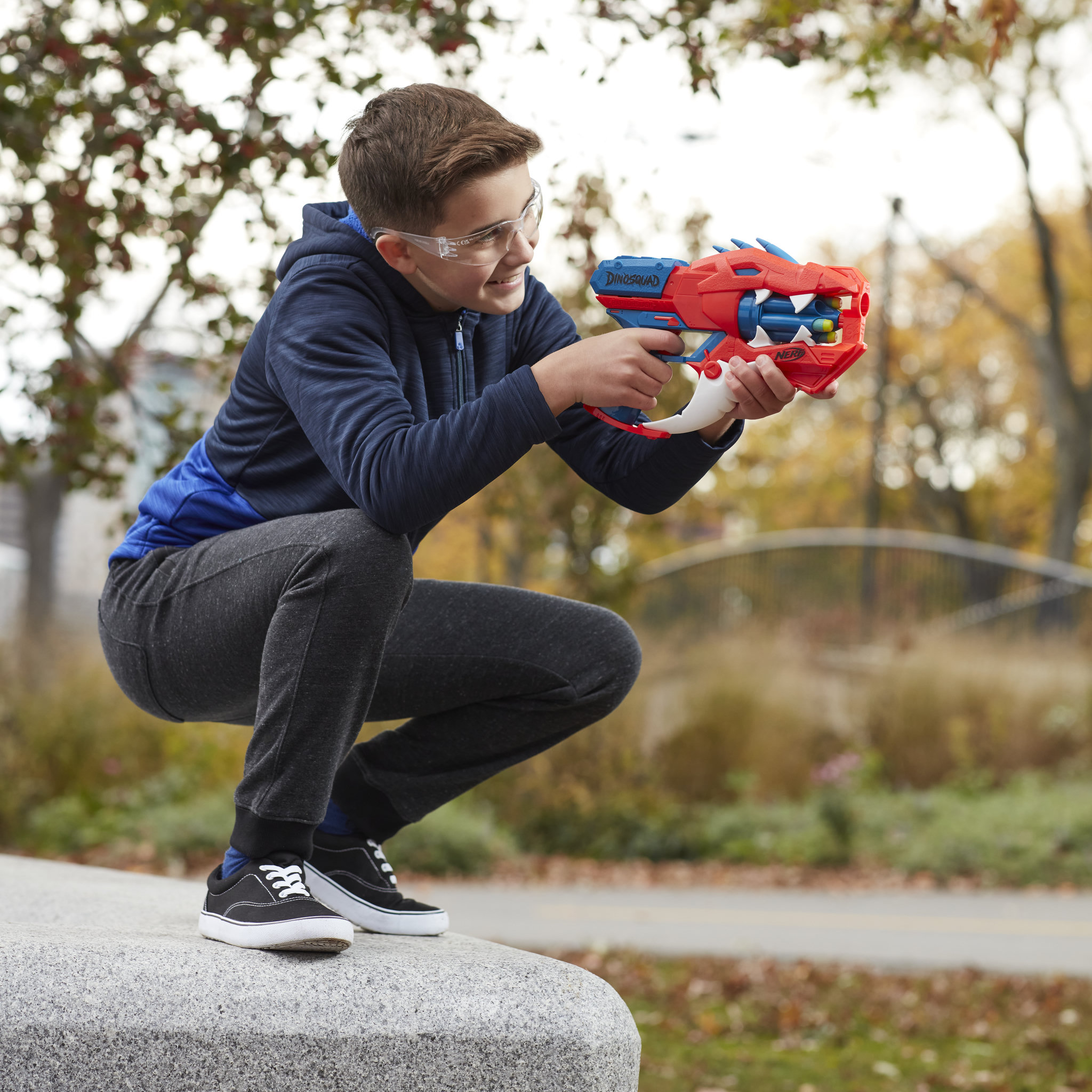 Voir la diapositive 3 : NERF Dinosquad Raptor Slash Nerf