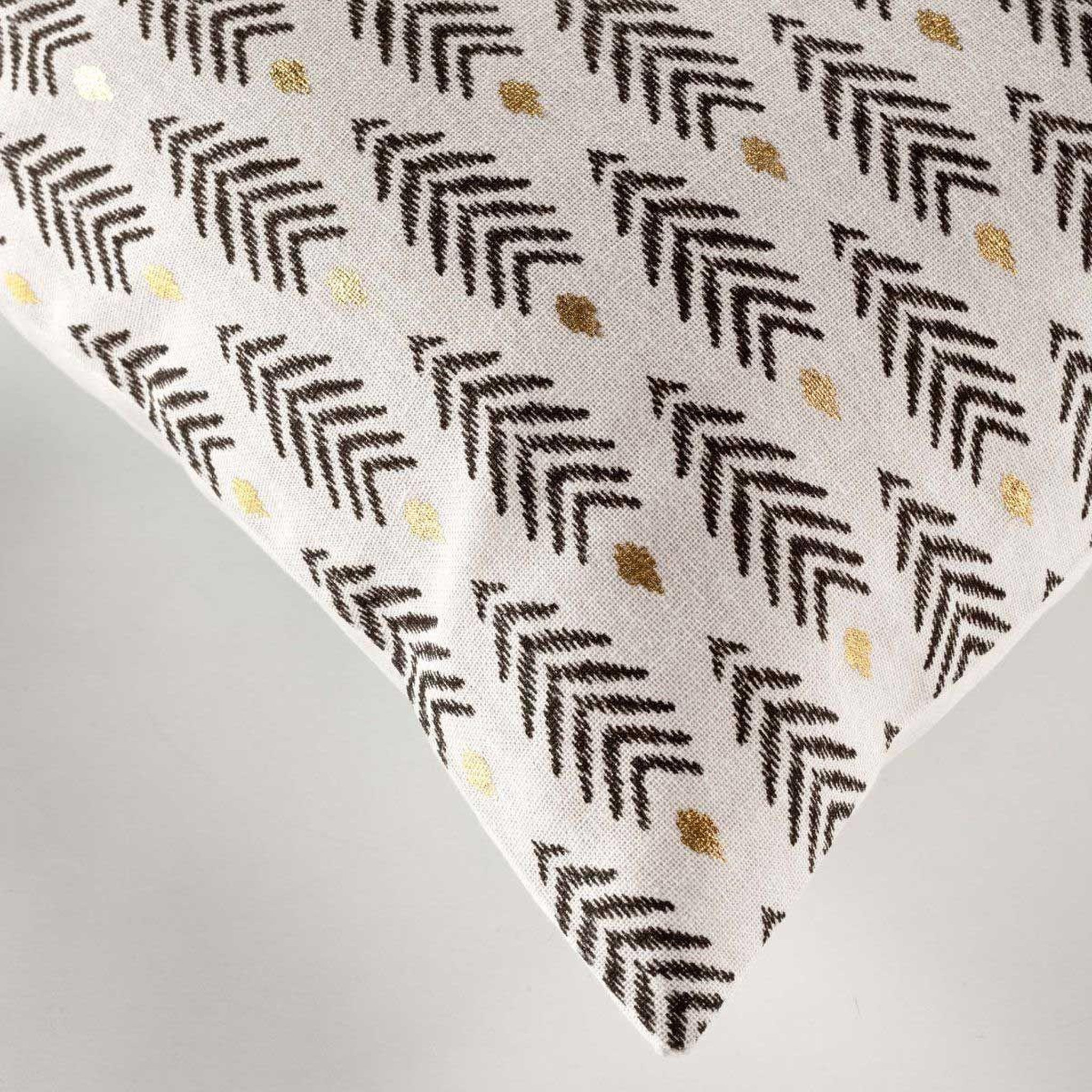 Voir la diapositive 3 : Douceur d'Intérieur Coussin déco imprimé  pearl  45x45cm beige