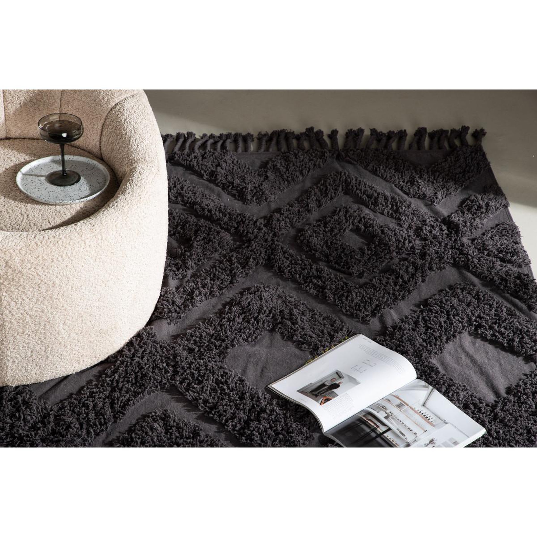 Voir la diapositive 6 : Paris Prix Tapis déco tufté  hilma  250x350cm gris foncé