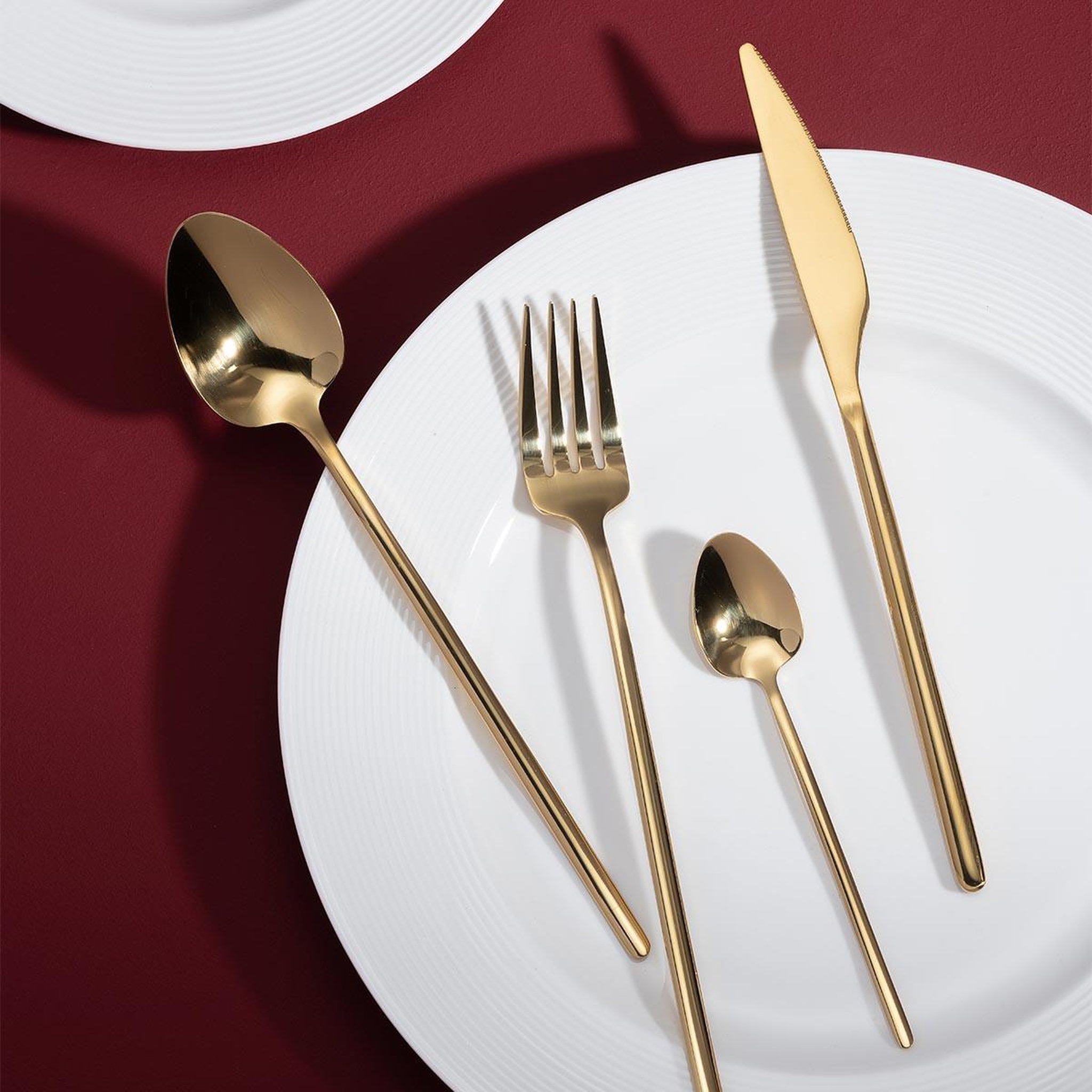 Voir la diapositive 2 : J-LINE Ménagère 24 pièces en inox  irvin brillant  27cm or