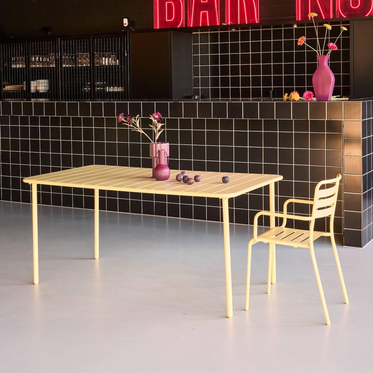 SWEEEK Table de jardin métal 6-8 places, Amelia 160x90xH72.5cm