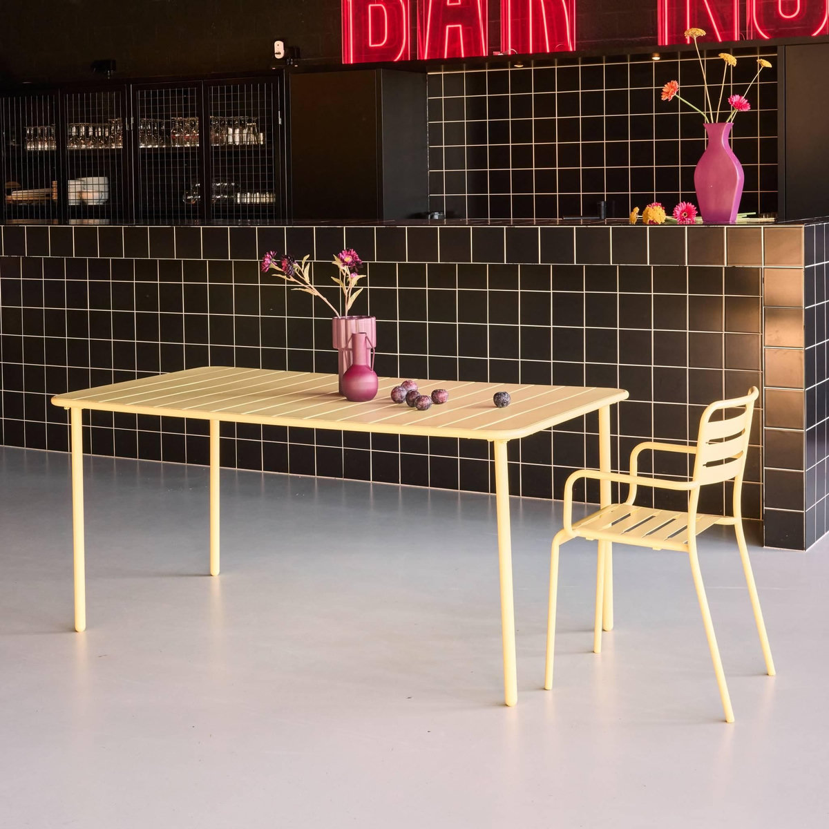 SWEEEK Table de jardin métal 6-8 places, Amelia 160x90xH72.5cm