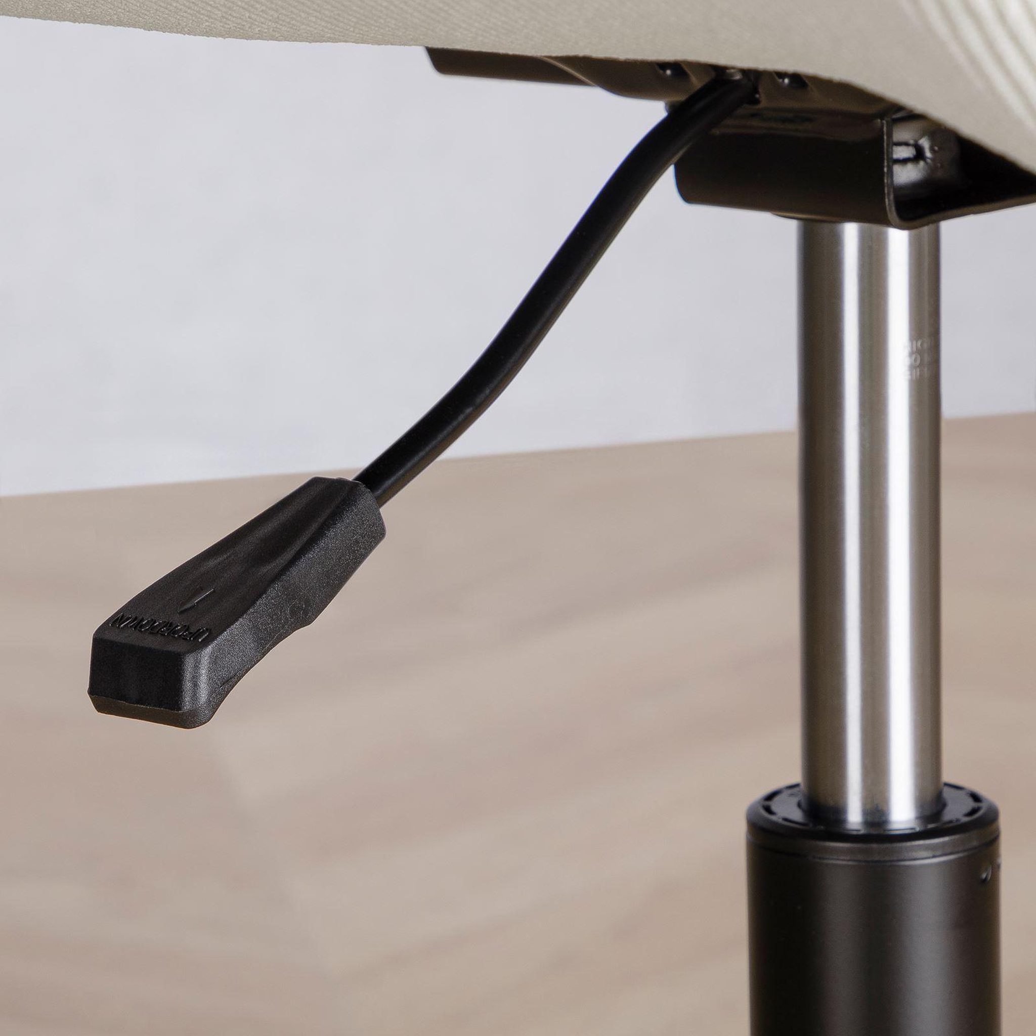 Voir la diapositive 6 : IDIMEX Chaise de bureau vasilo en velours côtelé