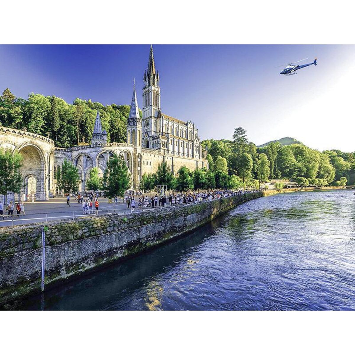 Smartbox Vol en hélicoptère de 20 minutes au Pic du Midi - Coffret Cadeau Sport & Aventure