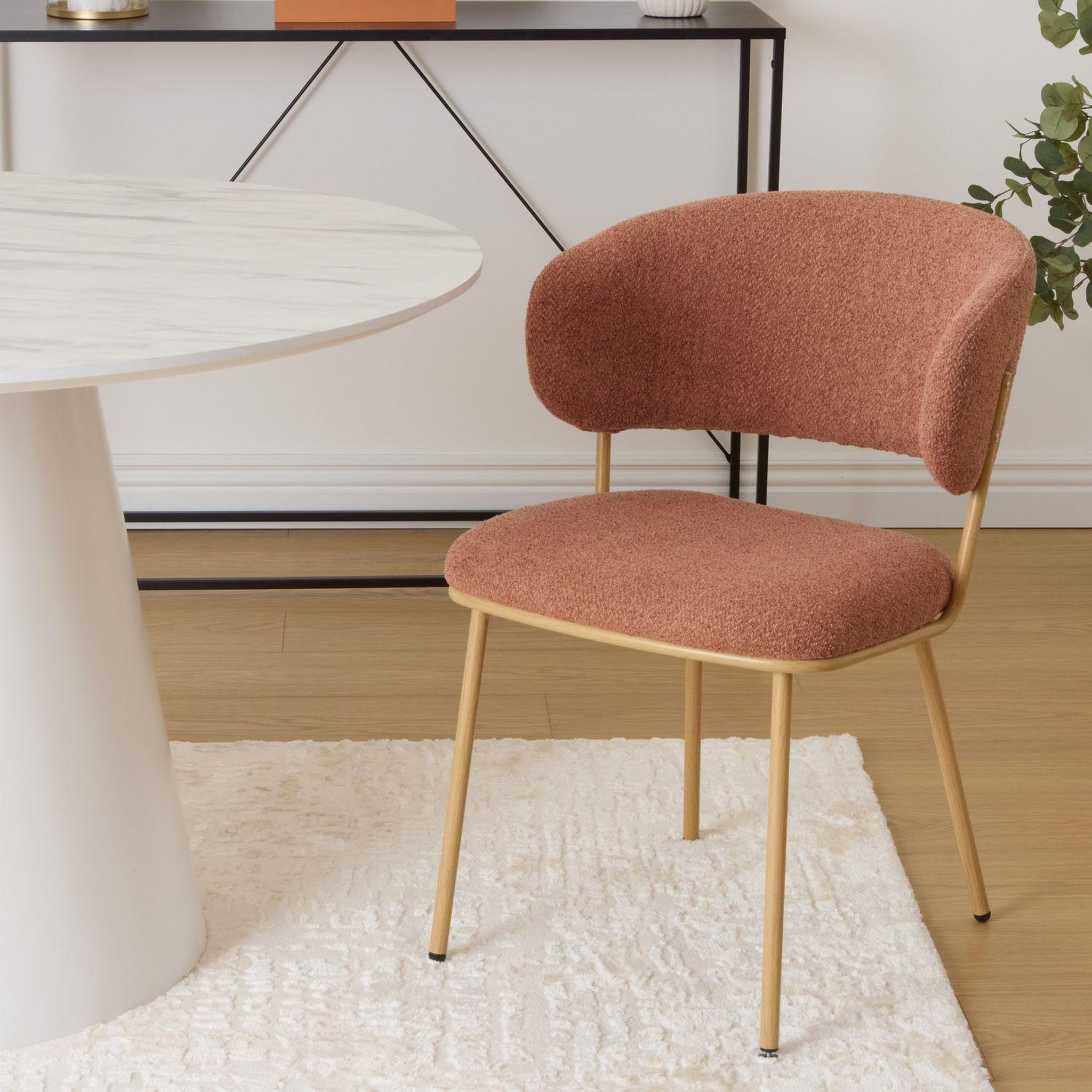 Voir la diapositive 2 : TOILINUX Lot de 2 chaises en tissu chenille et pieds métal alba