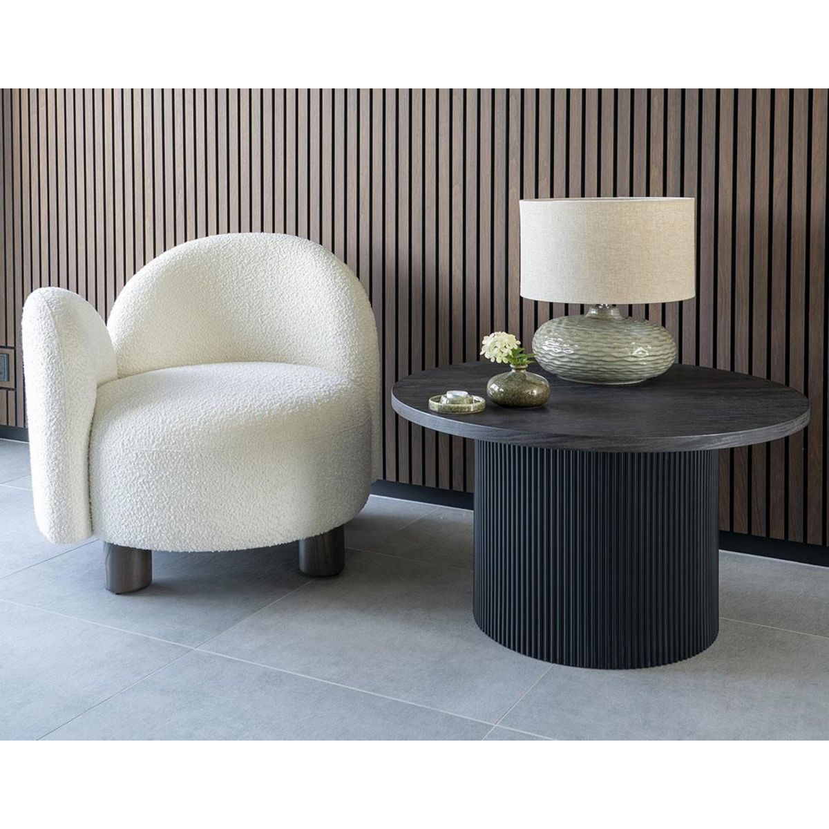 LISA DESIGN Leonardo - fauteuil accoudoir gauche - pieds en frêne massif - en tissu bouclette