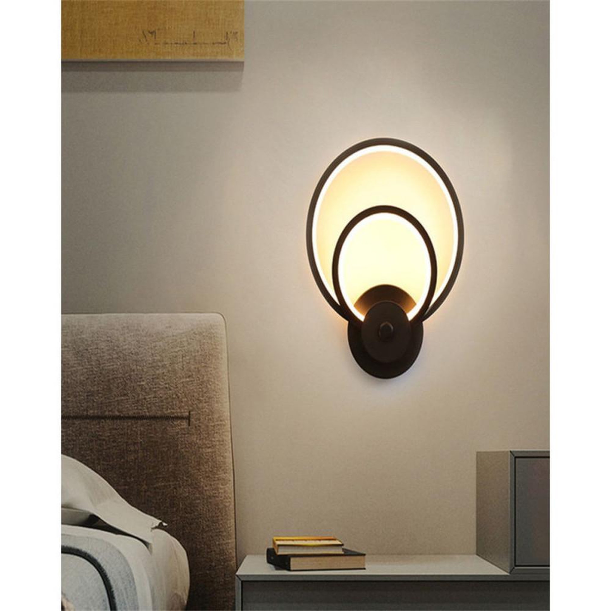 Voir la diapositive 2 : Applique murale LED double anneau noir mat 18 W dimmable, diffuseur acrylique, IP44, 20 x 25 cm