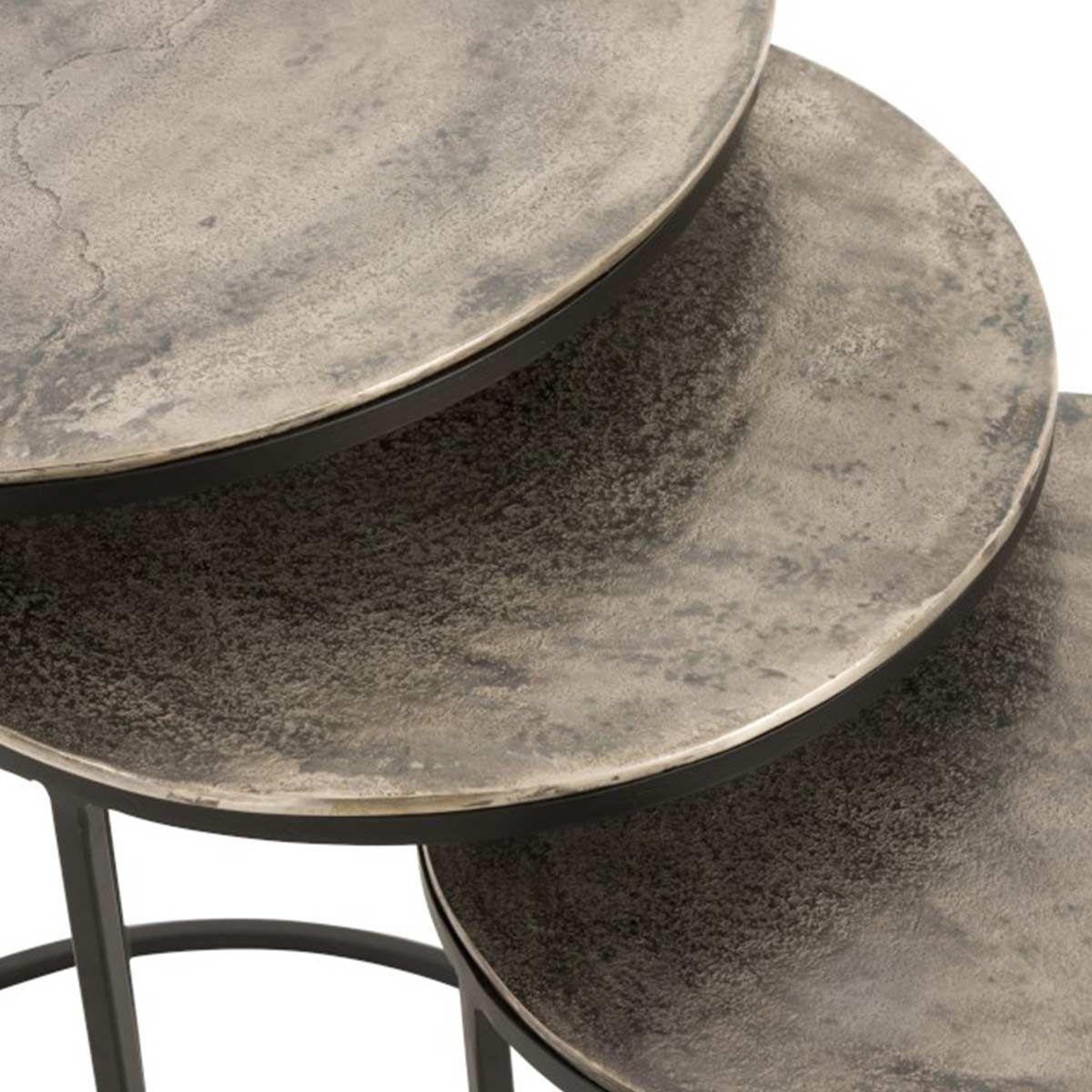 Voir la diapositive 3 : J-LINE Lot de 3 tables gigognes design  roday  60cm noir