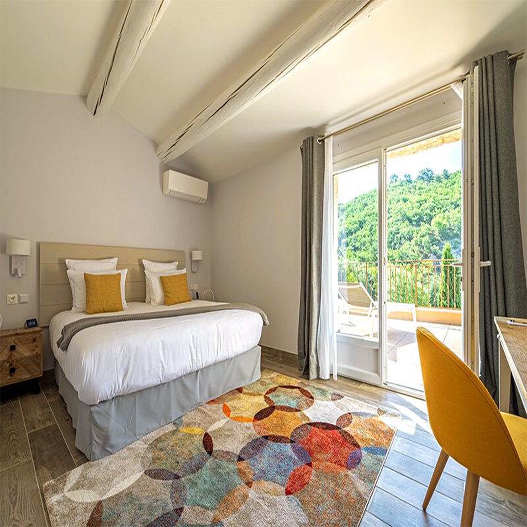 Voir la diapositive 2 : Smartbox 3 jours de luxe en hôtel 5* avec dîner, champagne, massage, accès au spa et au golf - coffret cadeau séjour