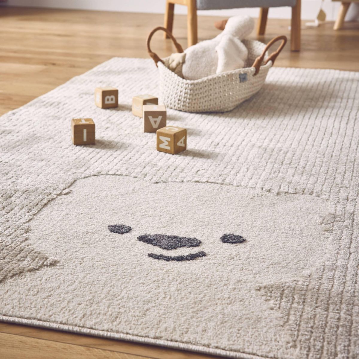 SWEEEK Tapis enfant Beige / Crème, tapis intérieur petit ourson, poils ras, tapis frisé très doux