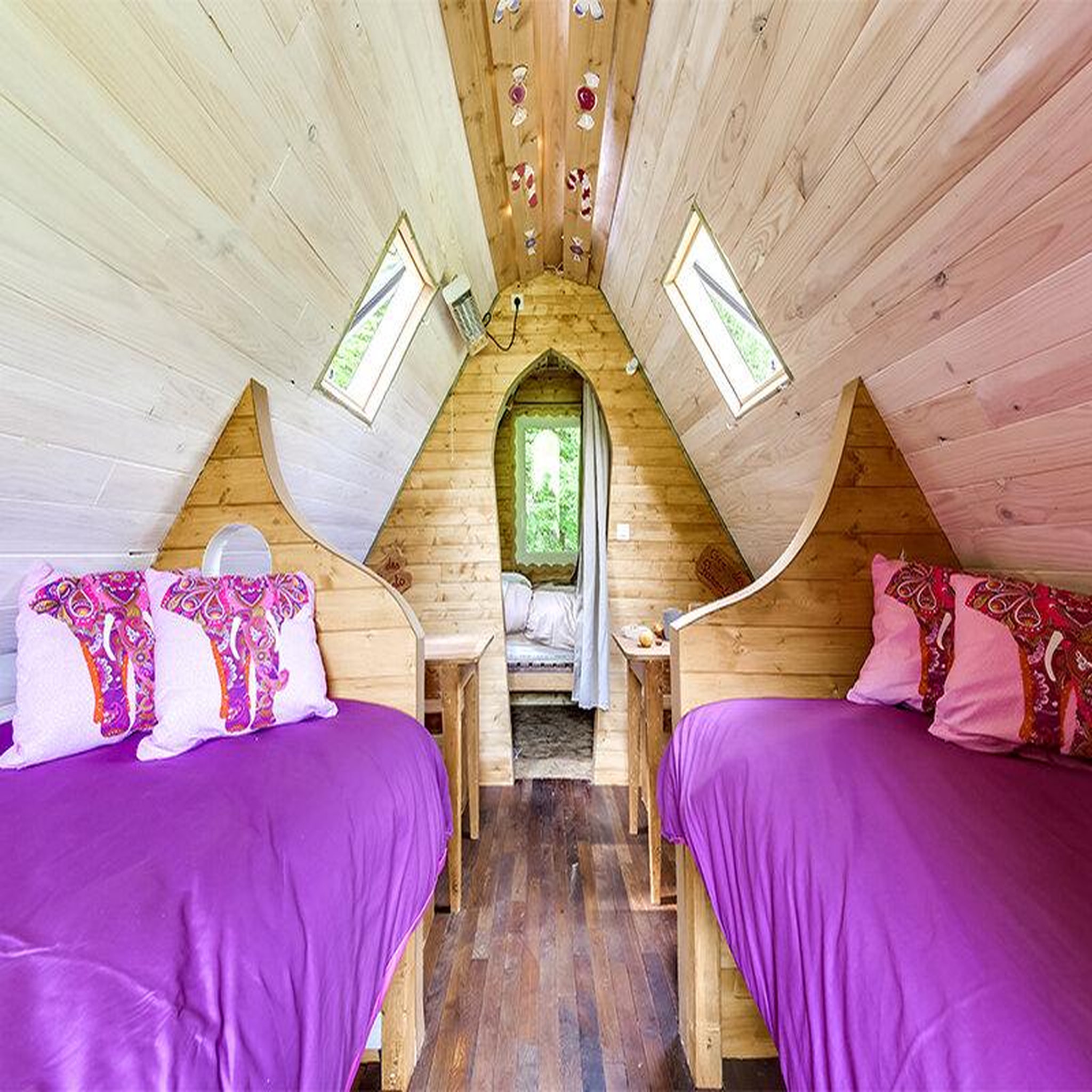 Voir la diapositive 2 : Smartbox Escapade insolite dans les vosges : 2 jours en cabane pour toute la famille - coffret cadeau séjour