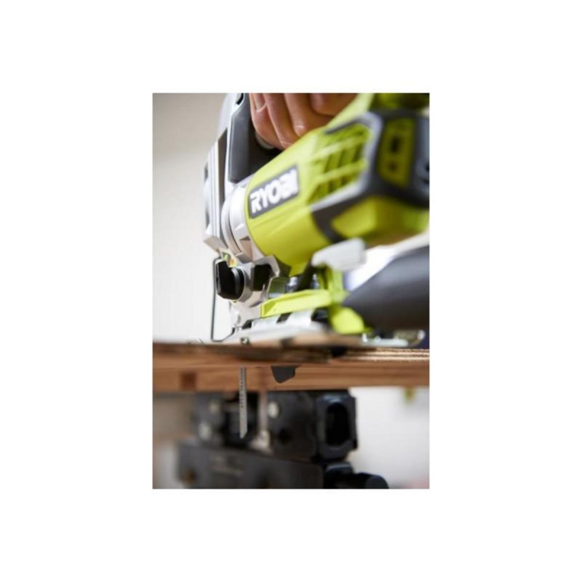 Ryobi Scie sauteuse filaire et accessoires RYOBI - 600 W - RJS850KA15