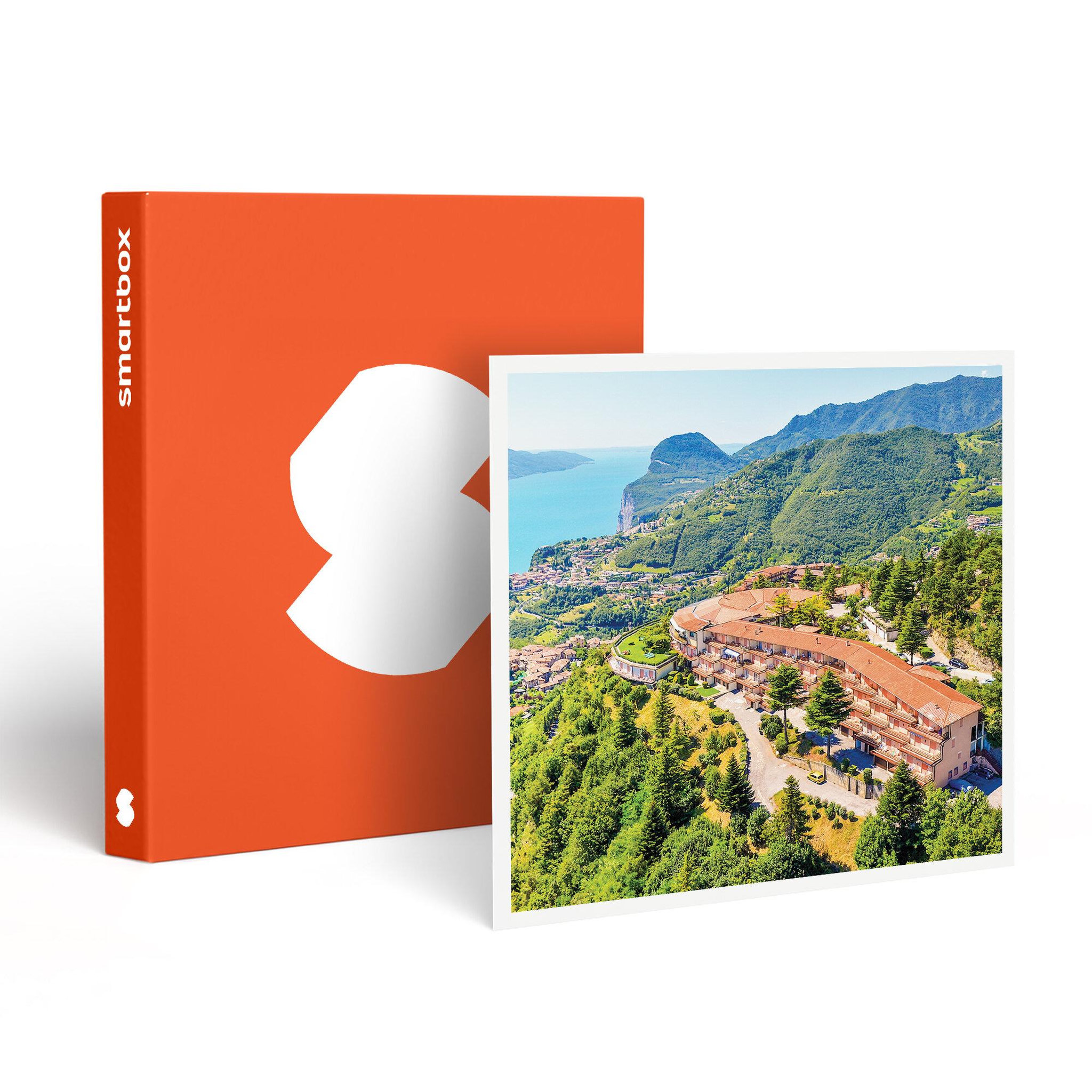 Smartbox Escapade sur le lac de garde : 1 nuit dans un hôtel 4 étoiles avec accès au spa et bouteille de vin - coffret cadeau séjour