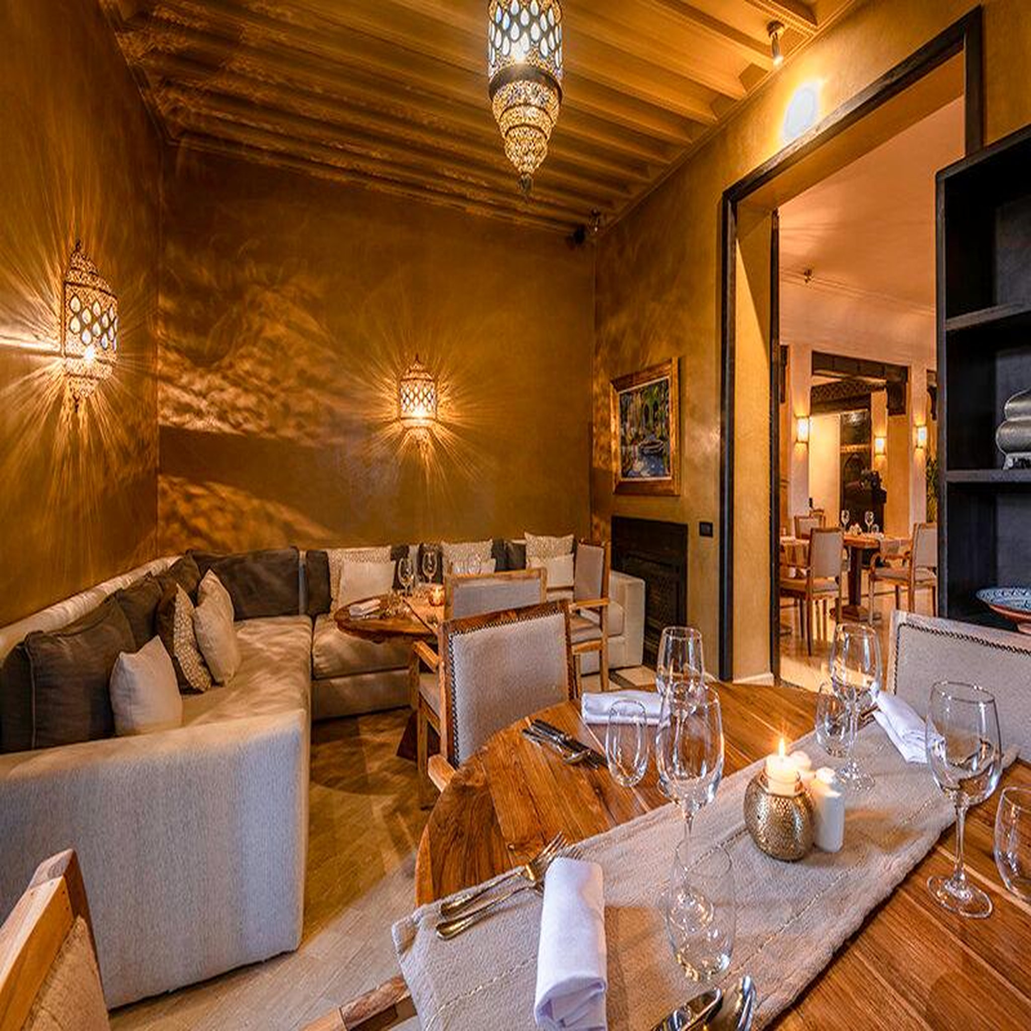 Voir la diapositive 4 : Smartbox 3 jours en suite dans un hôtel 5* avec dîner, bateau et massage au maroc - coffret cadeau séjour