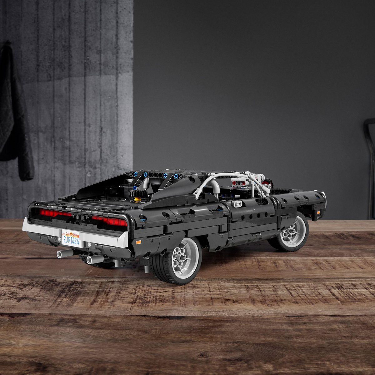 LEGO Technic 42111 -  Fast & Furious La Dodge Charger de Dom, Modèle Réduit de Voiture de Couse à Construire