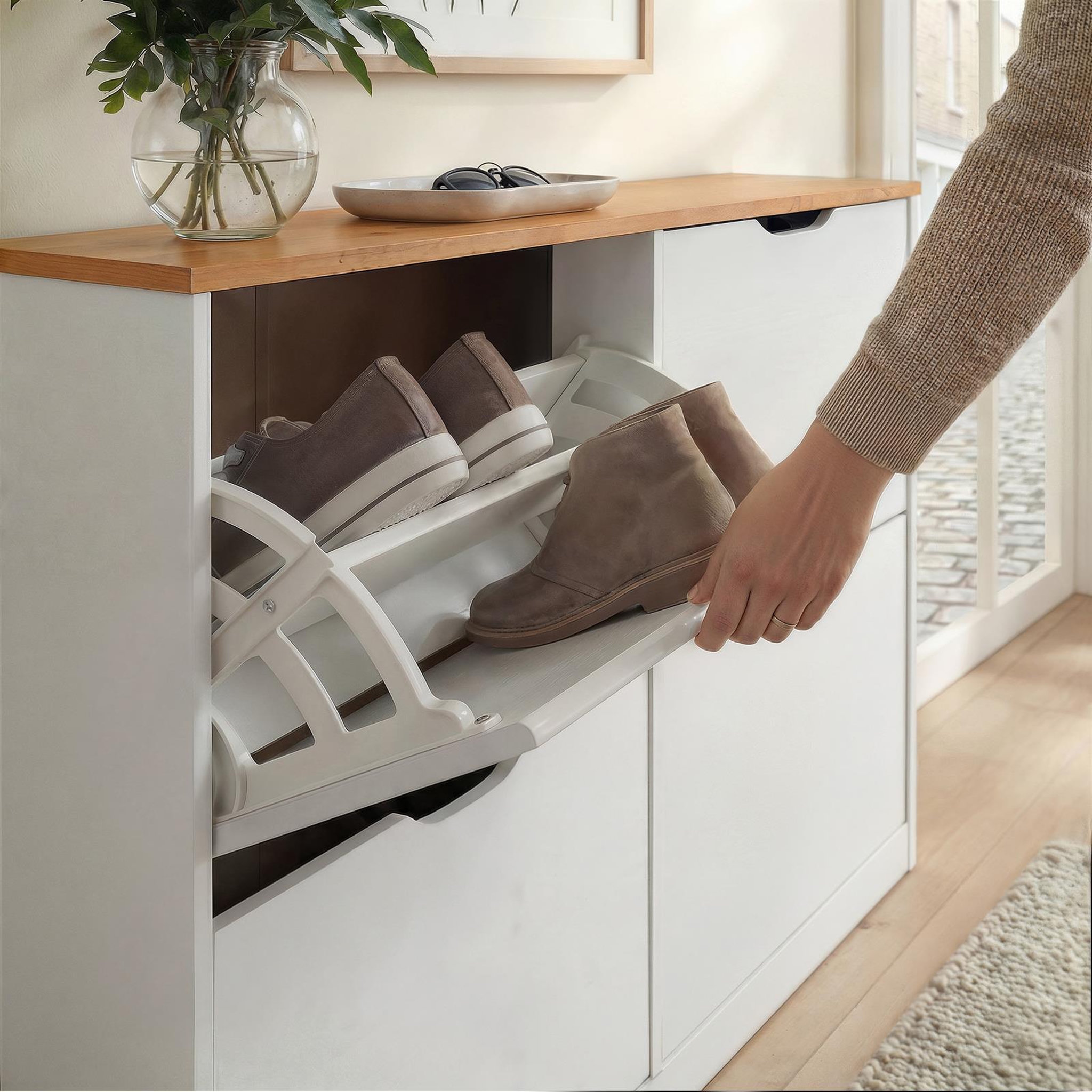 Voir la diapositive 6 : IDIMEX Meuble à chaussures en pin BASIL