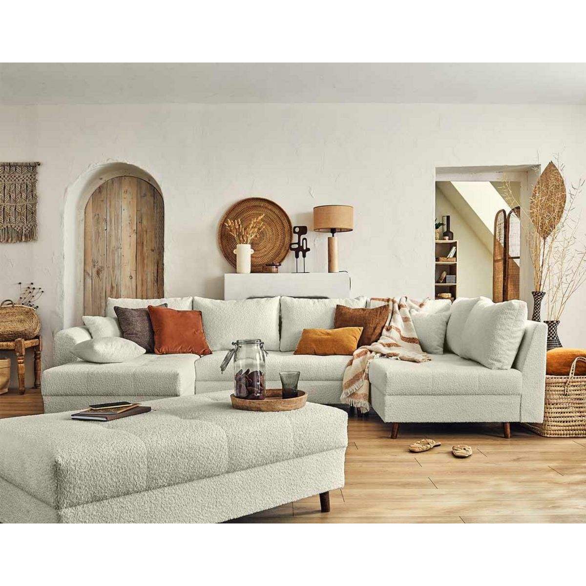 LISA DESIGN Rune - canapé panoramique d'angle droit - 7 places - avec pouf d'appoint - en tissu bouclette