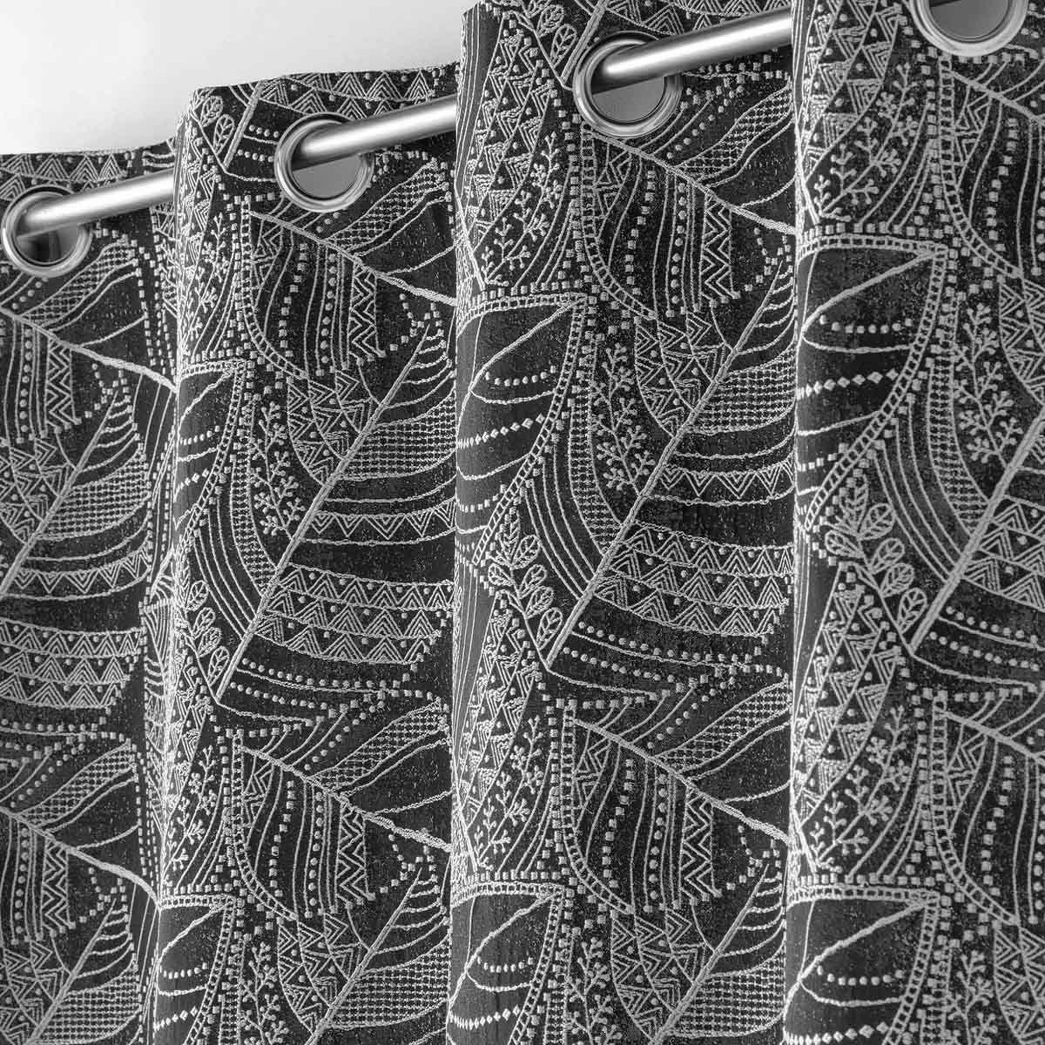 Voir la diapositive 2 : Douceur d'Intérieur Rideau à œillets jacquard  floriss  140x260cm noir