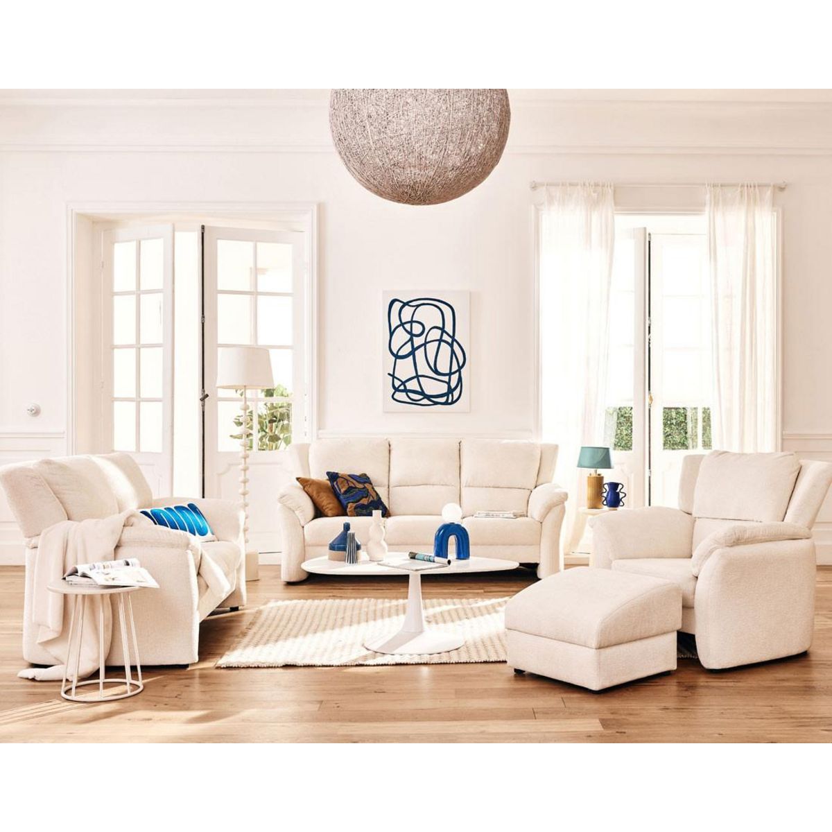 LISA DESIGN Bastille - fauteuil en tissu velours relief