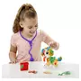 HASBRO Play-Doh Coffret, Le cabinet vétérinaire avec chien, mallette, avec 5 pots de pate à modeler