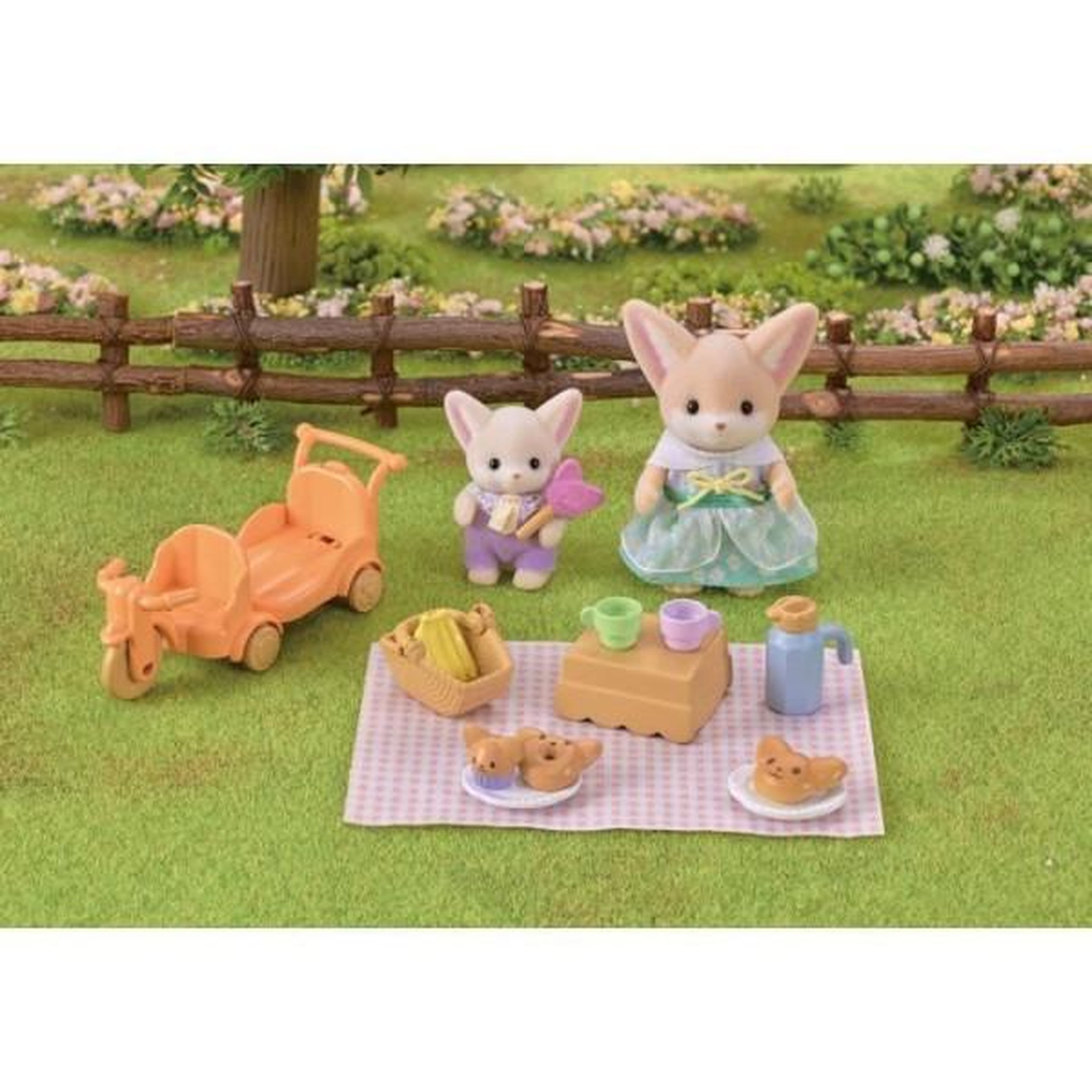 Voir la diapositive 2 : Sylvanian Families Set de pique-nique fennec - sylvanian families - 2 personnages, vélo et accessoires
